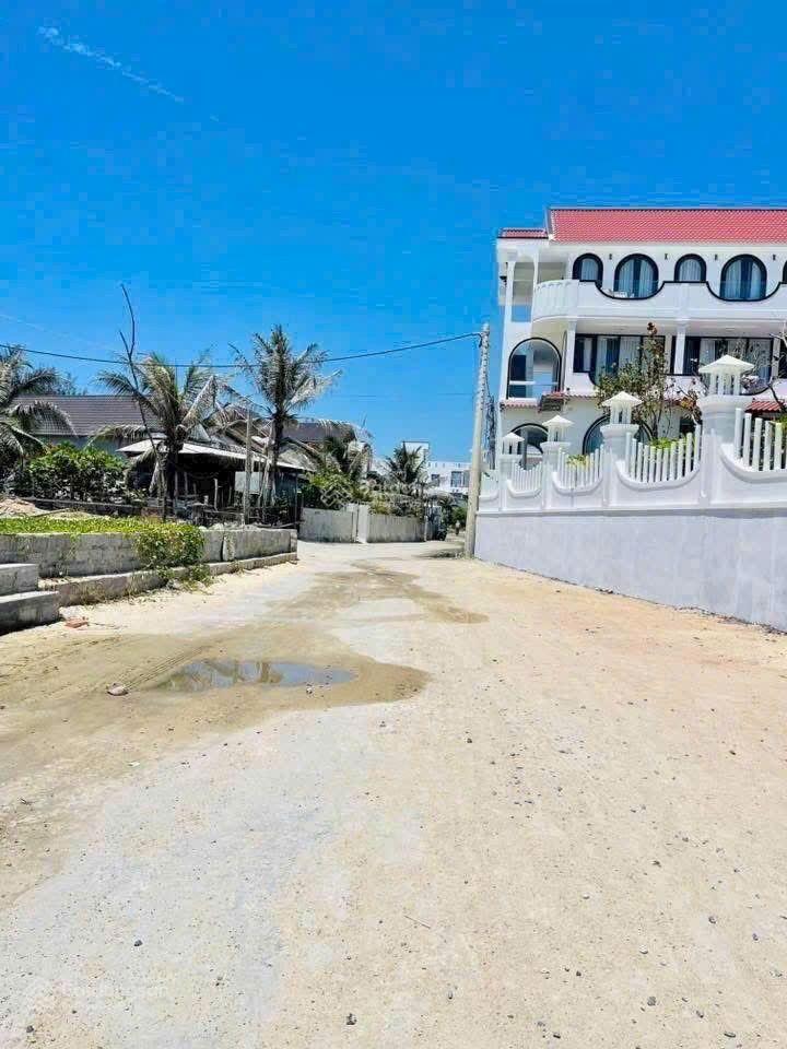 Bán lô đất mặt biển Phước Đồng, Tuy An, Phú Yên - gần 700m2, có thổ cư 500m2 - trung tâm du lịch