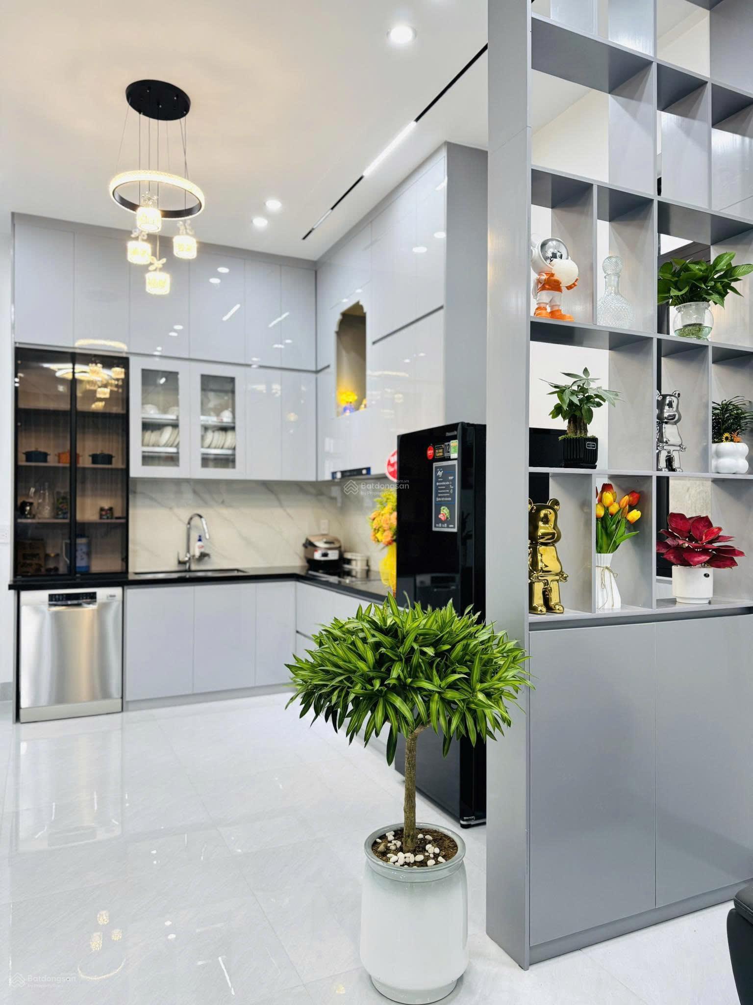 Bán nhà mặt tiền Thiên Phước, phường 9 quận Tân Bình (4x15m) nhà 3 lầu Bán nhà mặt tiền Thiên Phước, phường 9 quận Tân Bình (4x15m) nhà 3 lầu