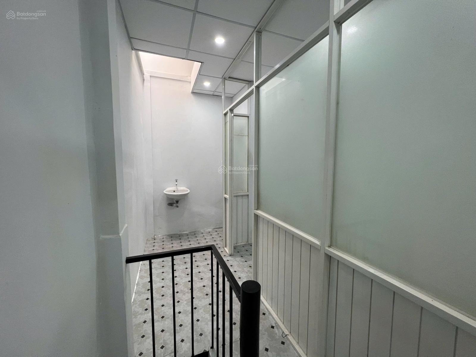 Bán nhà quận 11 hẻm 62 Lê Đại Hành giá 3.3 tỷ