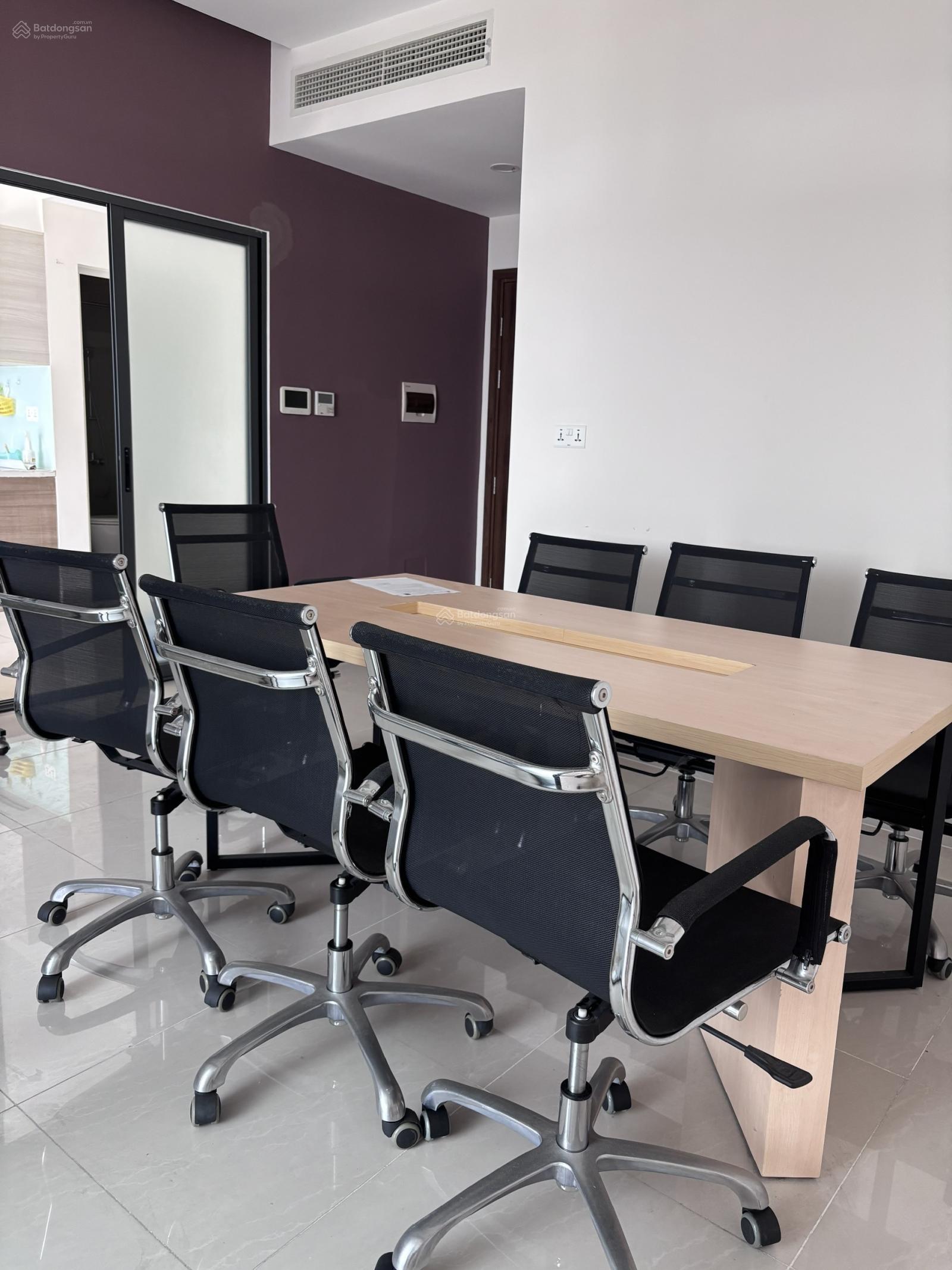 CHO THUÊ VĂN PHÒNG 75m GIÁ CHỈ 25tR FULL NỘI THẤT TẠI GOLDEN KING SỐ 15 NGUYỄN LƯƠNG BẰNG P.TÂN MỸ