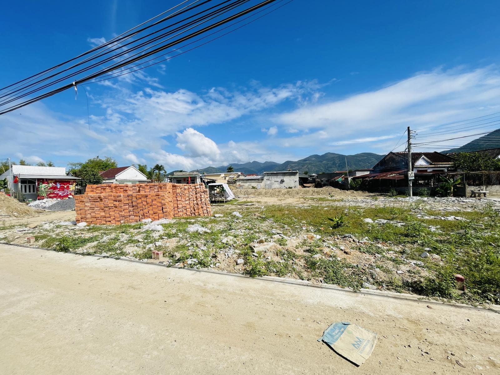 Đất thổ cư Diên Điền gần Chợ và Hương Lộ 5 rộng 20m Đất thổ cư Diên Điền gần Chợ và Hương Lộ 5 rộng 20m