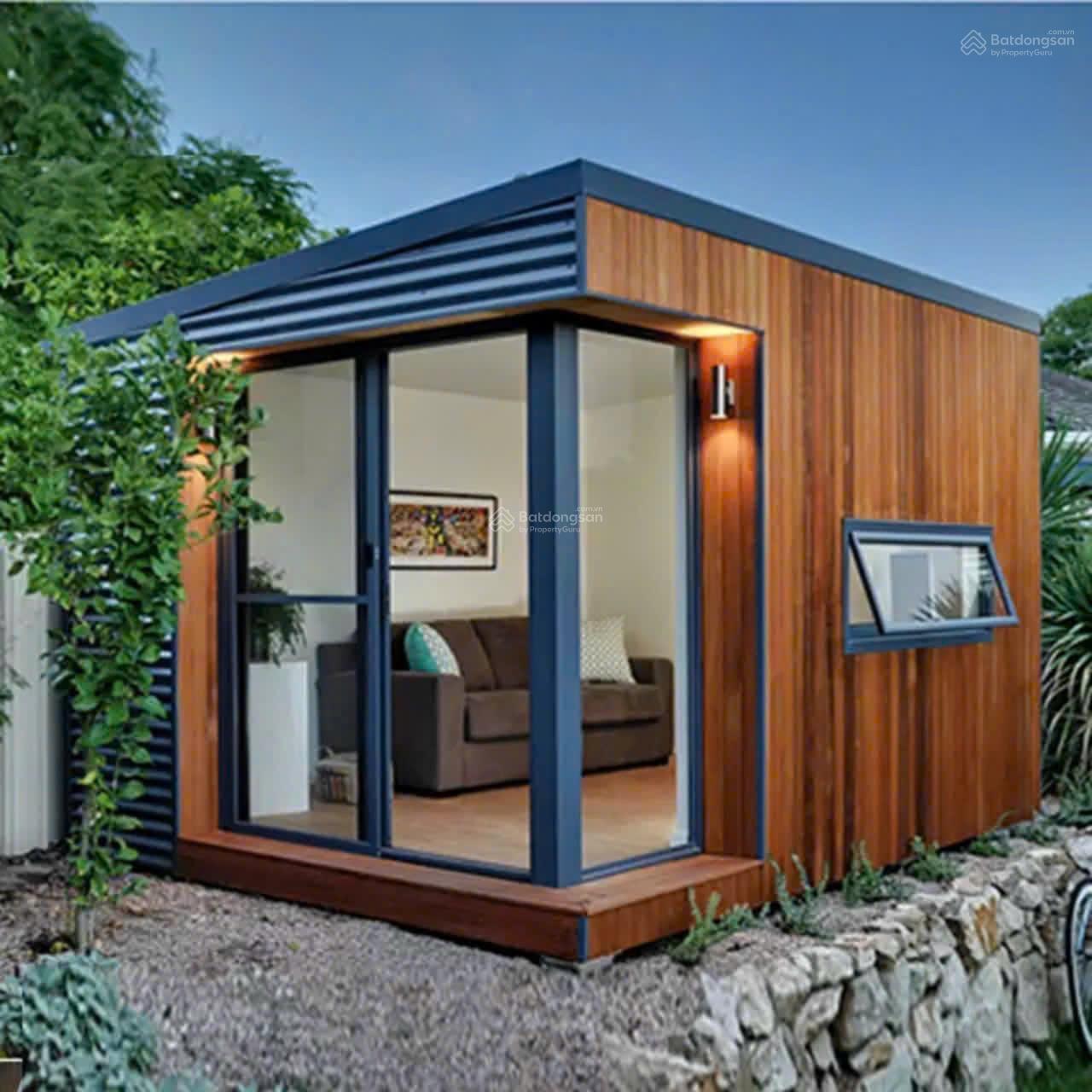 Nhỉnh 1 tỷ - Bán mảnh vườn 300m2 trung tâm khu dân cư Long Hải, chuyển thổ cư ngay.