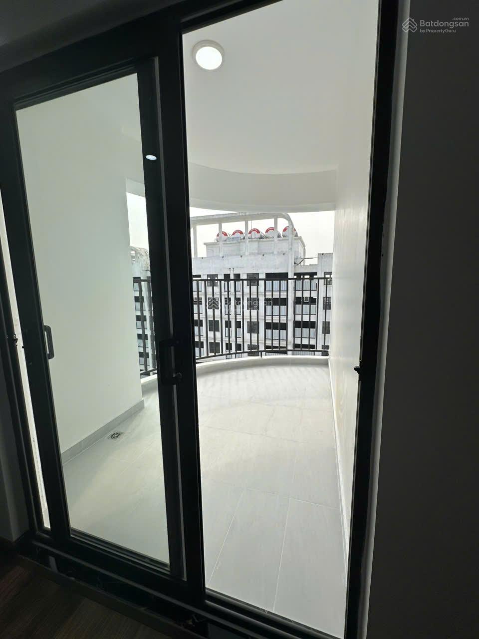 Chính chủ cần bán gấp căn hộ 72m2 view thành phố, bàn giao full nội thất Chính chủ cần bán gấp căn hộ 72m2 view thành phố, bàn giao full nội thất