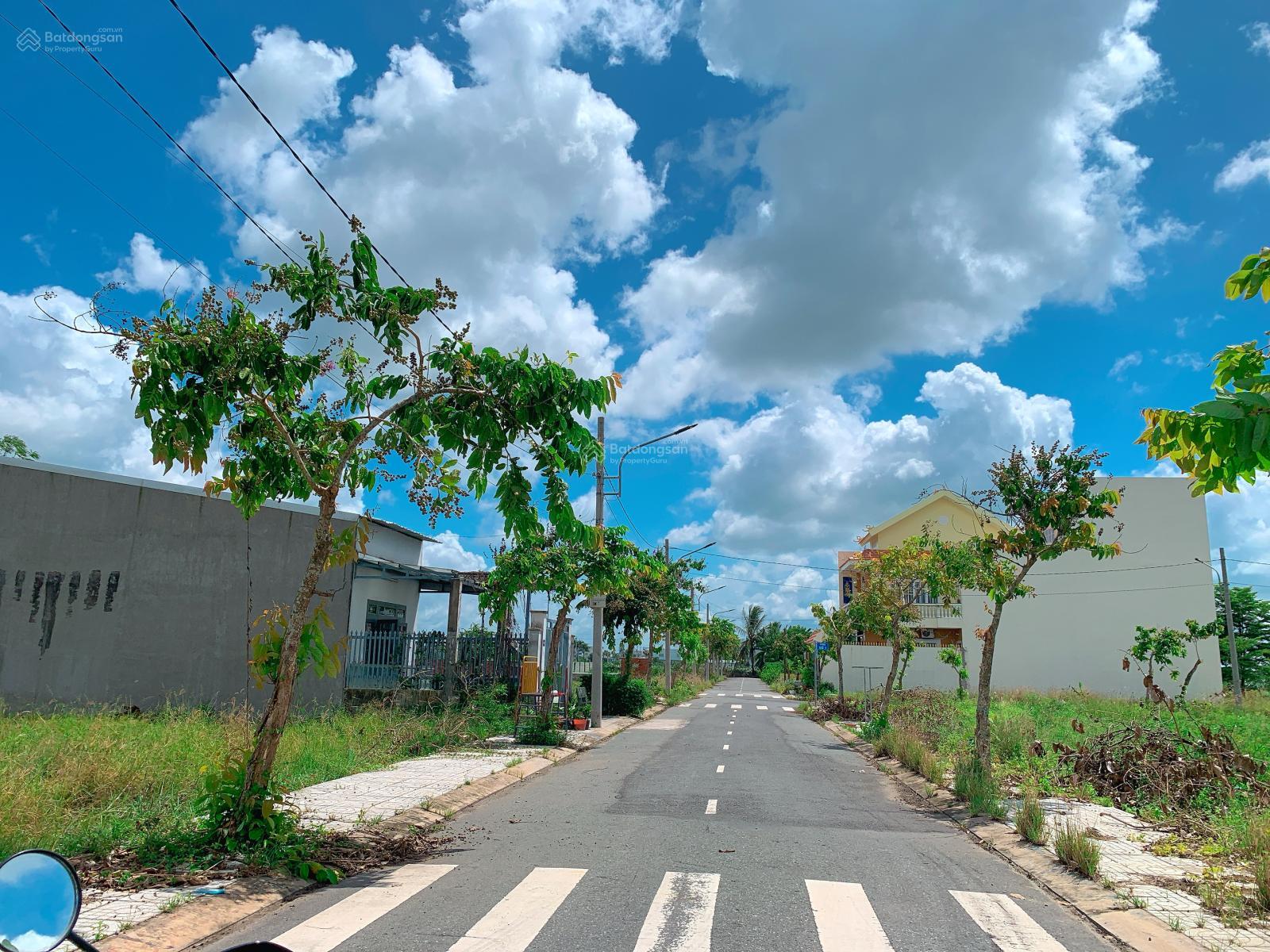 Kẹt tiền cần bán gấp lô đất 80m2 ở KDC An Nhiên Graden mặt tiền đường Huỳnh Châu Sổ giá 900tr, SHR