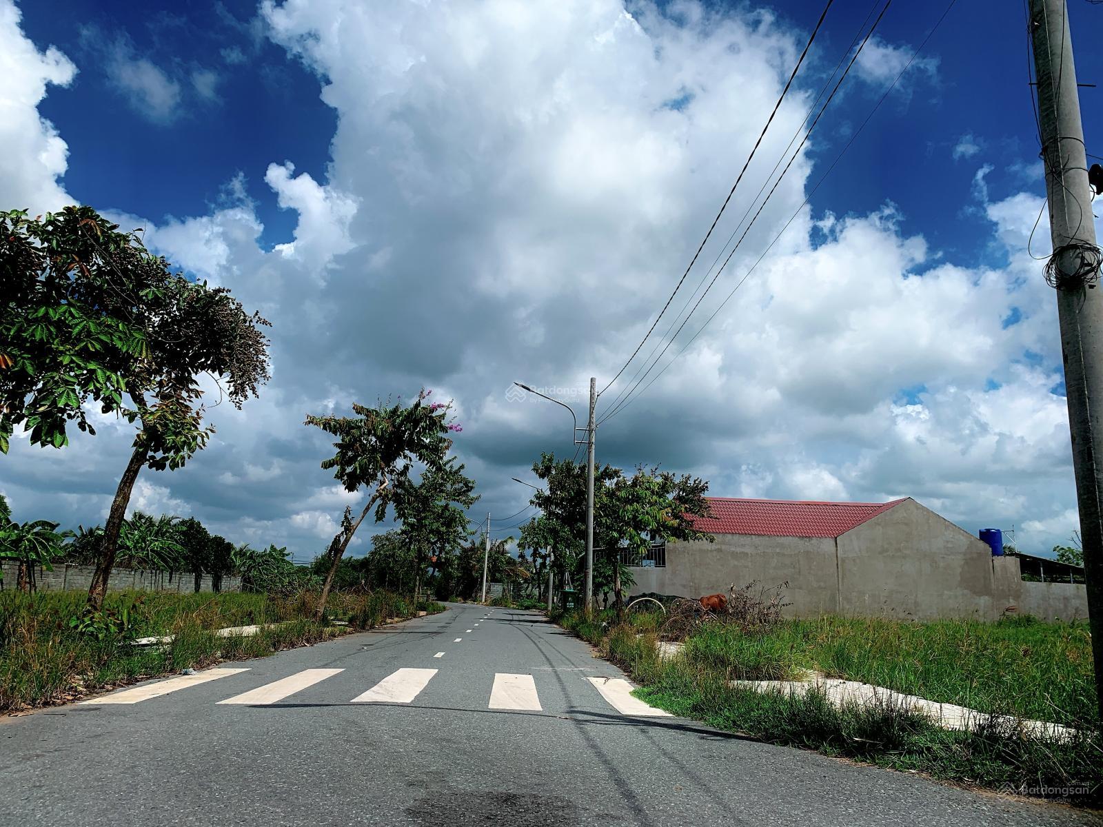 Kẹt tiền cần bán gấp lô đất 80m2 ở KDC An Nhiên Graden mặt tiền đường Huỳnh Châu Sổ giá 900tr, SHR