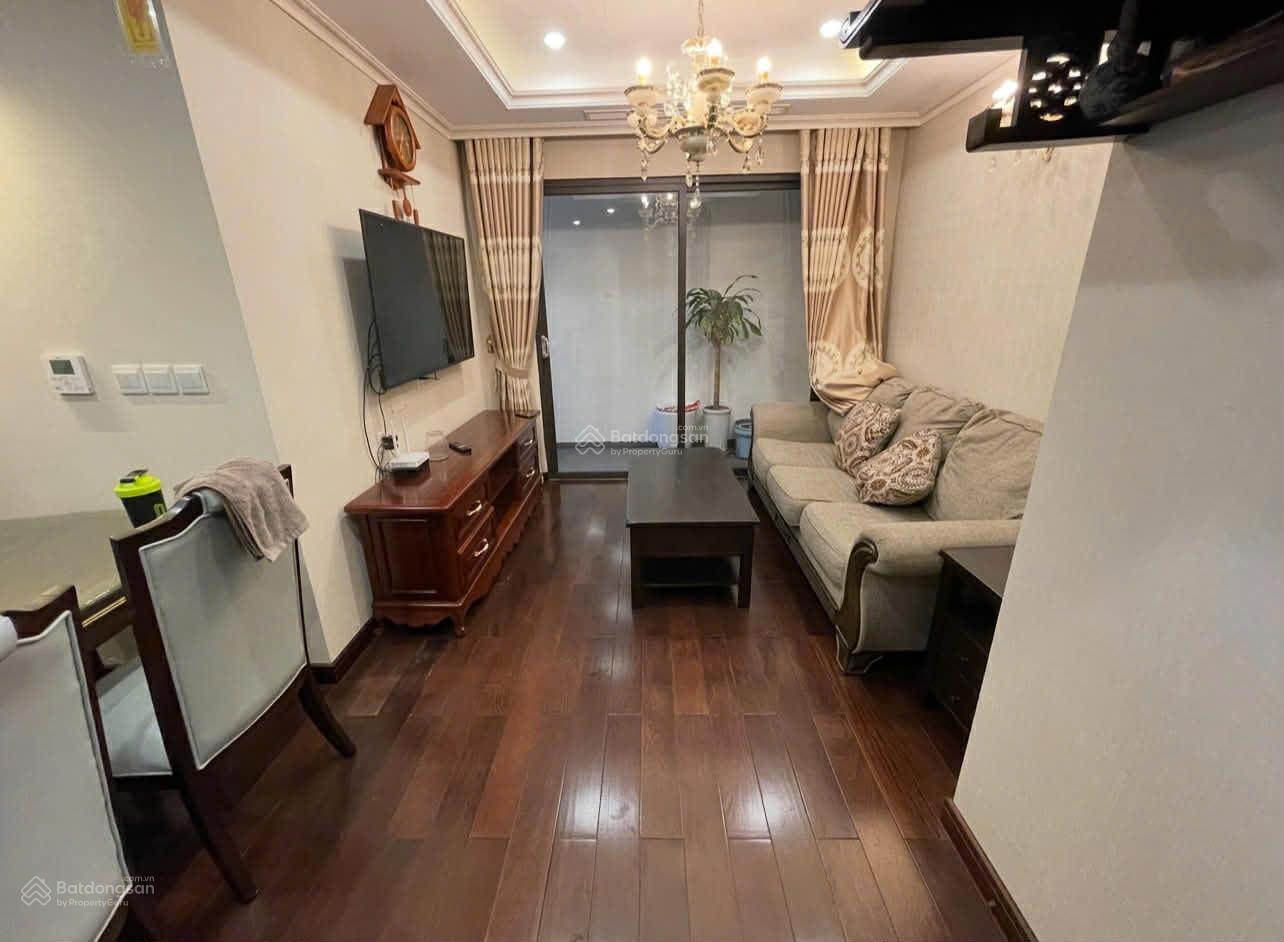Cho thuê căn hộ 2pn2vs 72m2 full nội thất , tầng trung , bc đông nam