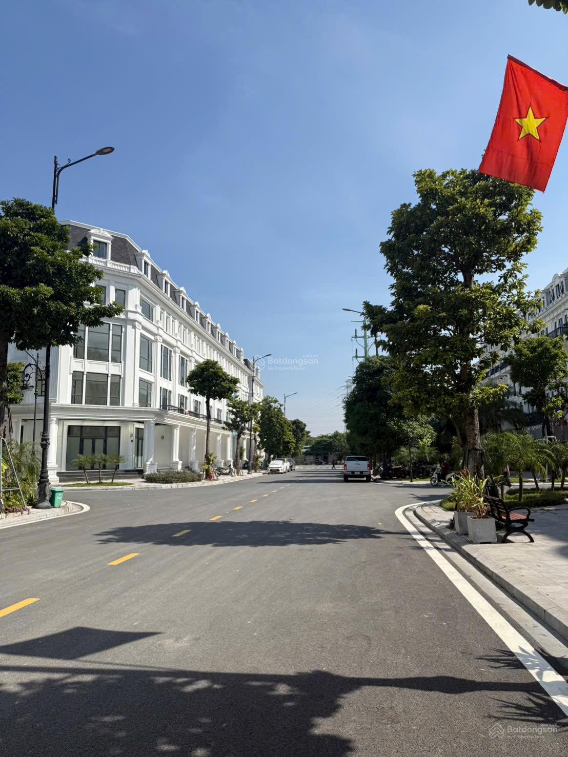 BÁN CĂN LIỀN KỀ VỊ TRÍ ĐẸP, GIÁ TỐT NHẤT THỊ TRƯỜNG, TRƯỚC NHÀ THOÁNG RỘNG LH 0961 730 ***