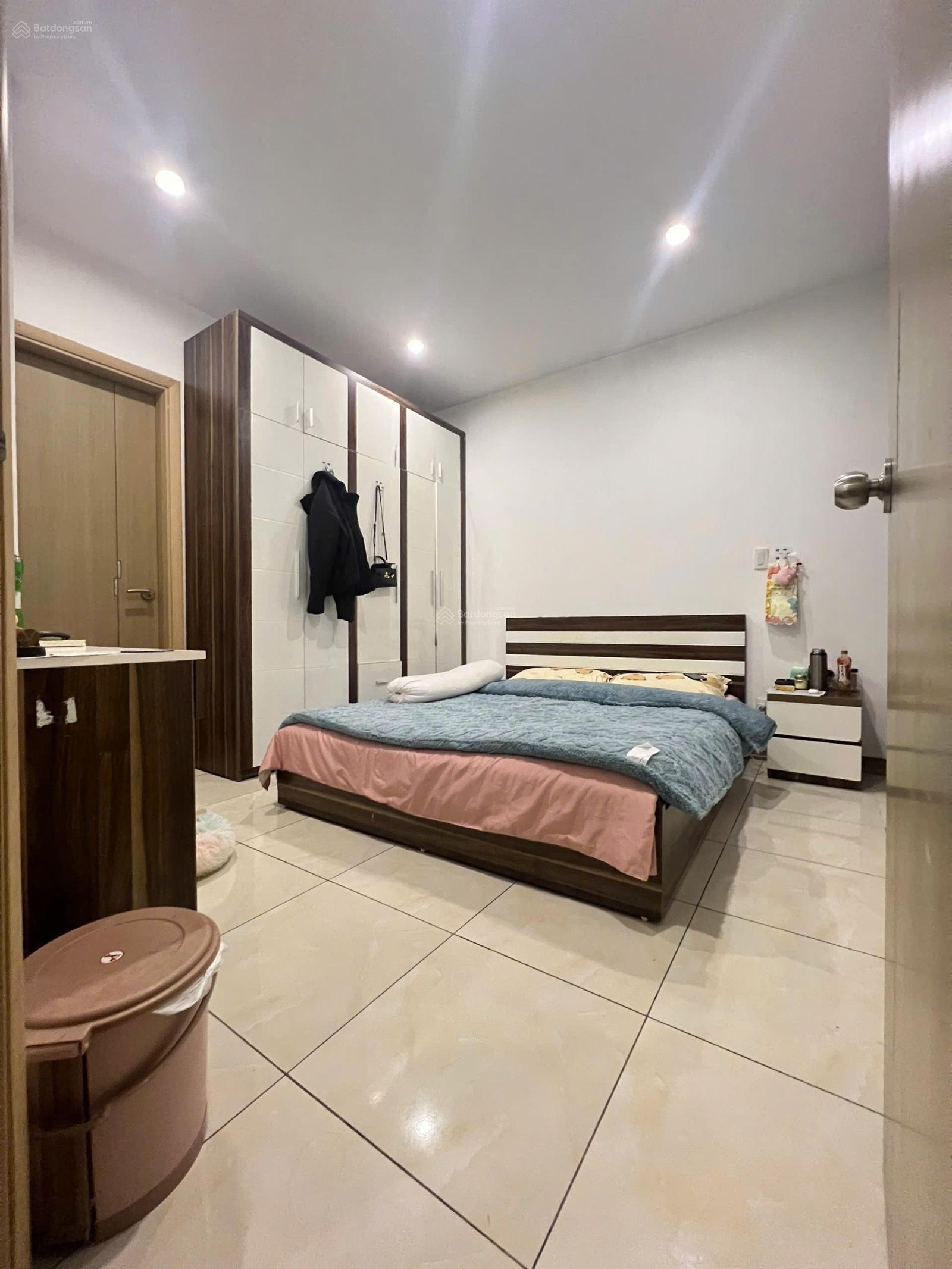 Hàng cực hiếm! Chung cư osaka complex 48 Ngọc Hồi 77m 3 PN 8,5tr, nhiều đồ