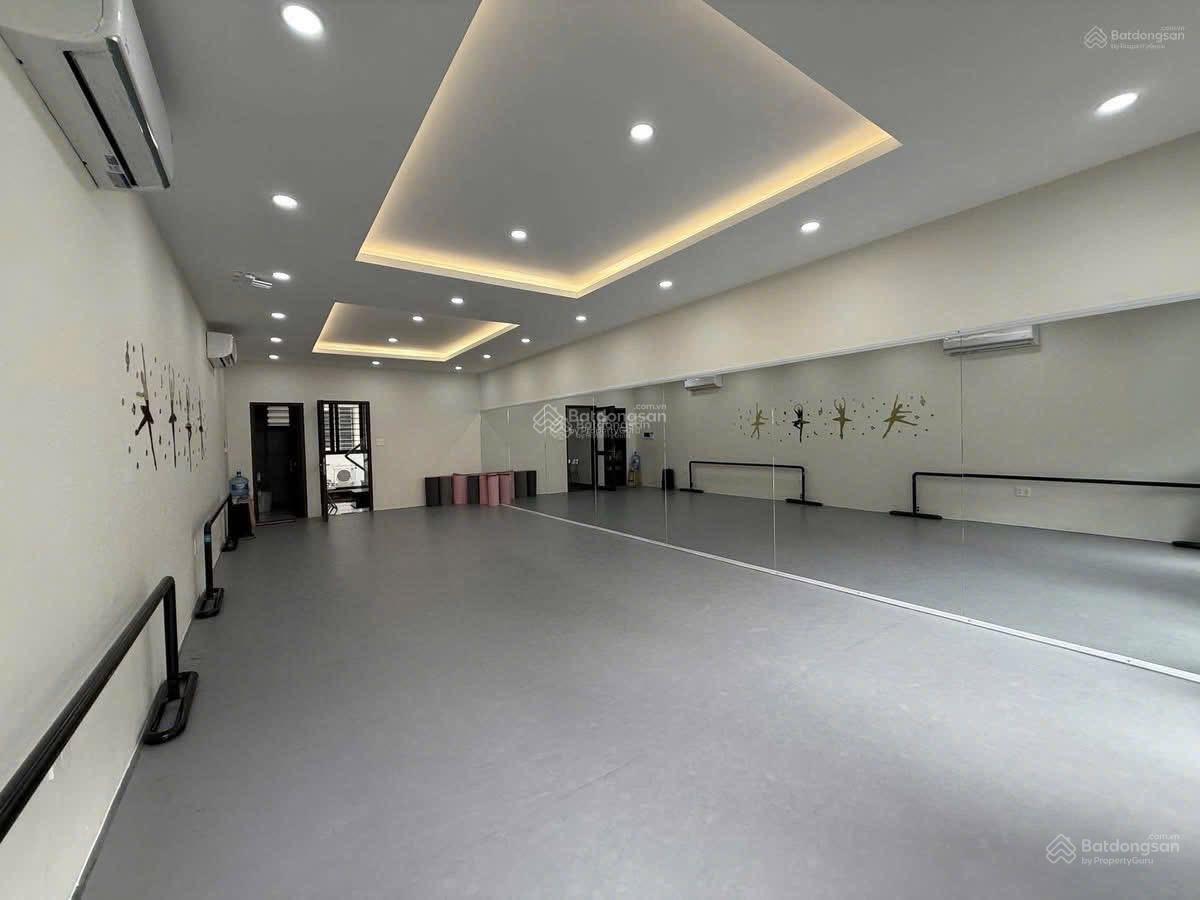 Cho thuê Văn phòng DT 450m2 , chỉ với giá 55tr/th tại Khu đô thị Him Lam Kênh Tẻ, Q7, có thang máy