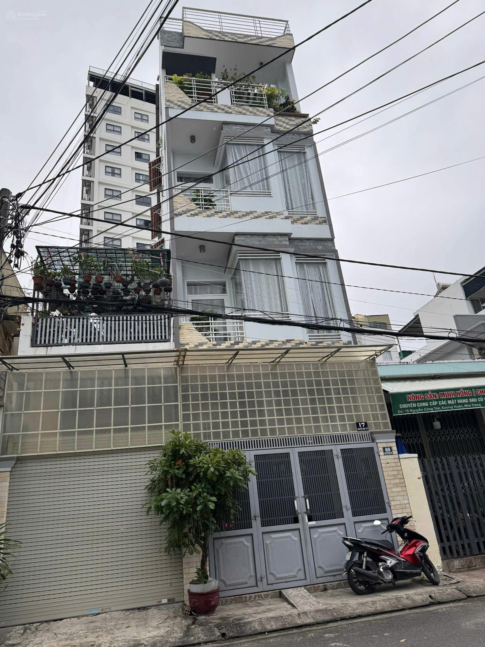 Bán nhà 4 tầng 4PN, 5WC đường Nguyễn Công Trứ sát Chợ Đầm, ra Biển Nha Trang 2 phút - CHỈ 17 tỷ