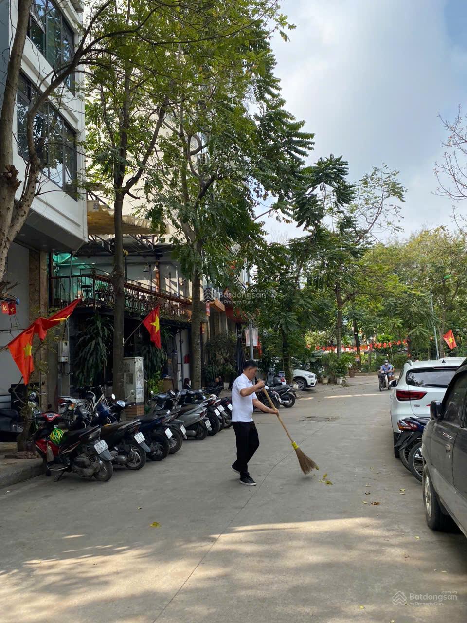 Chính chủ bán đất 350m2 Mặt Vườn Hoa Trần Quang Diệu Mặt Tiền 12m Sổ Đỏ Chính Chủ 125 tỷ