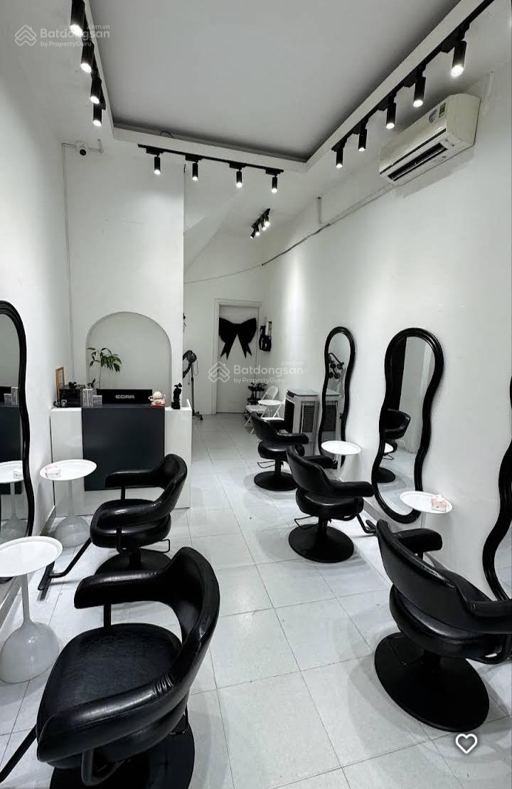 MTNC Văn Cao gần Nguyễn Sơn khu KD đông đúc 3 tầng giá rẻ