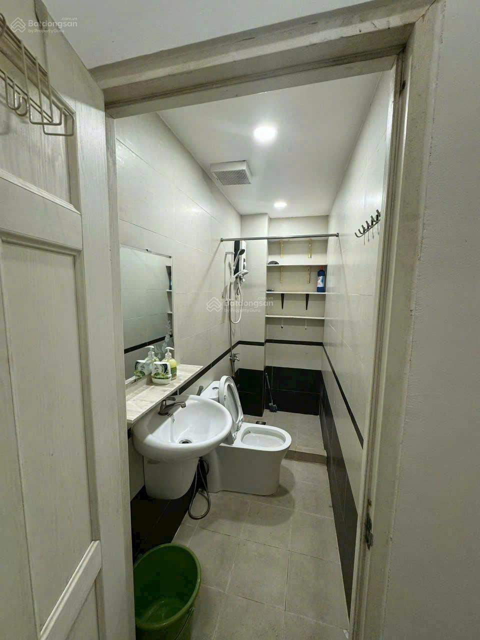 Cho thuê nhà hẽm xe hơi đường số Lý Phục Man Cho thuê nhà hẽm xe hơi đường số Lý Phục Man