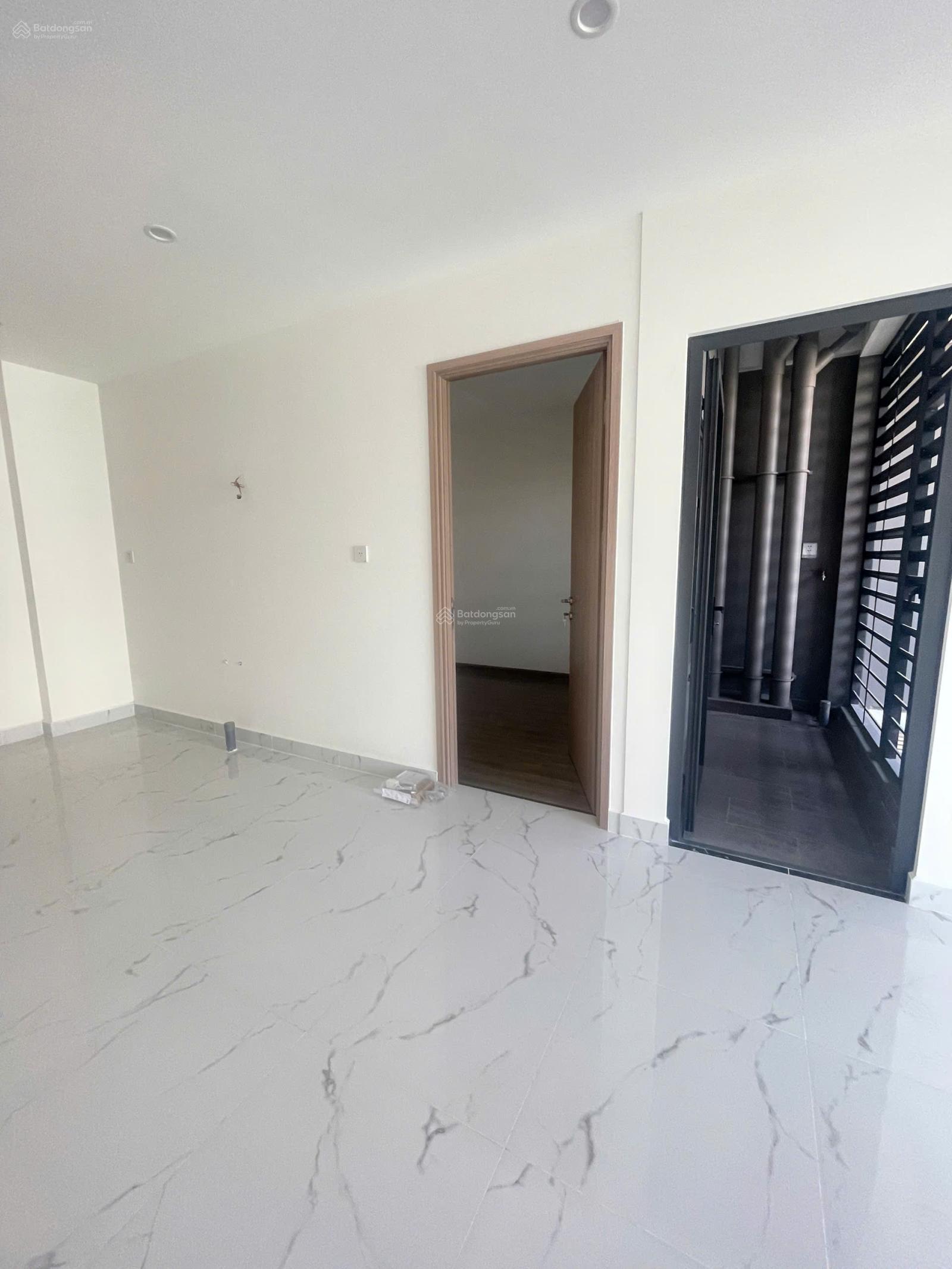 Bán 2 phòng ngủ diện tích lớn 66,5m2, tầng trung, view thoáng giá chỉ còn 3,1 tỷ bao VAT