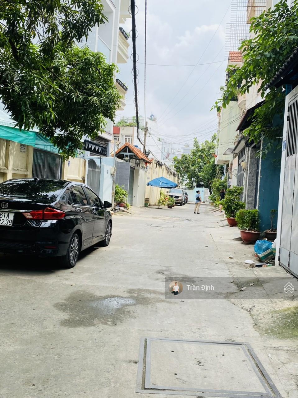 Nhà 2 tầng kế Vincom Nguyễn Xí - Kế bên bờ kè rạch xuyên tâm - Thông số 5x25m - Hẻm xe hơi 8m. Nhà 2 tầng kế Vincom Nguyễn Xí - Kế bên bờ kè rạch xuyên tâm - Thông số 5x25m - Hẻm xe hơi 8m.