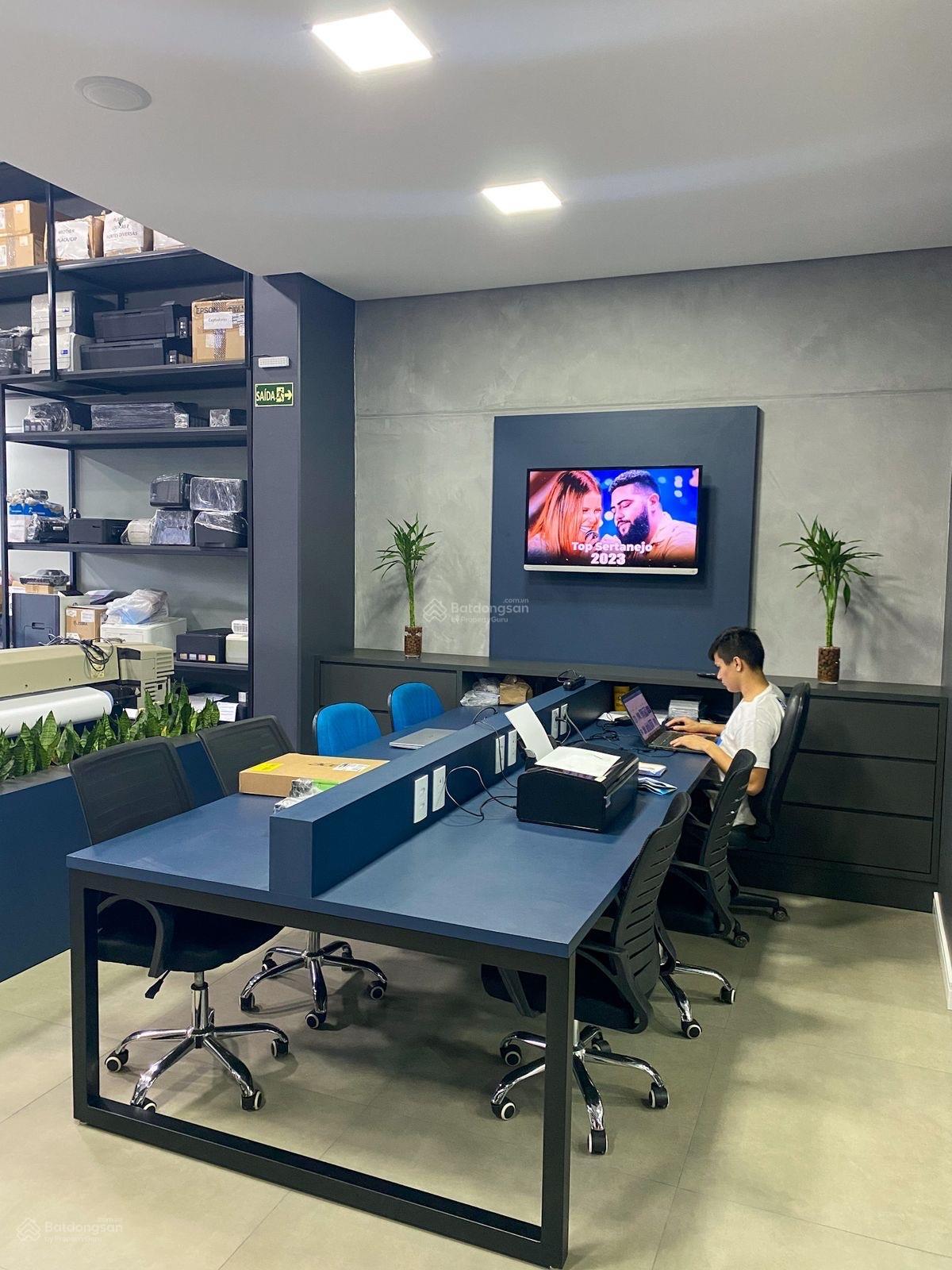 Bán nhà mặt tiền Nguyễn Văn Vĩnh, phường 4, Tân Bình (7,5*25) có thang máy; ngay sân bay khu VIP