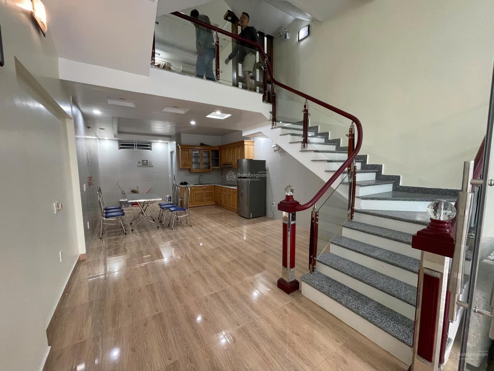 Cho thuê nhà khu phân lô Văn Cao, DT: 70m2, 4 p. Ngủ full đồ Cho thuê nhà khu phân lô Văn Cao, DT: 70m2, 4 p. Ngủ full đồ