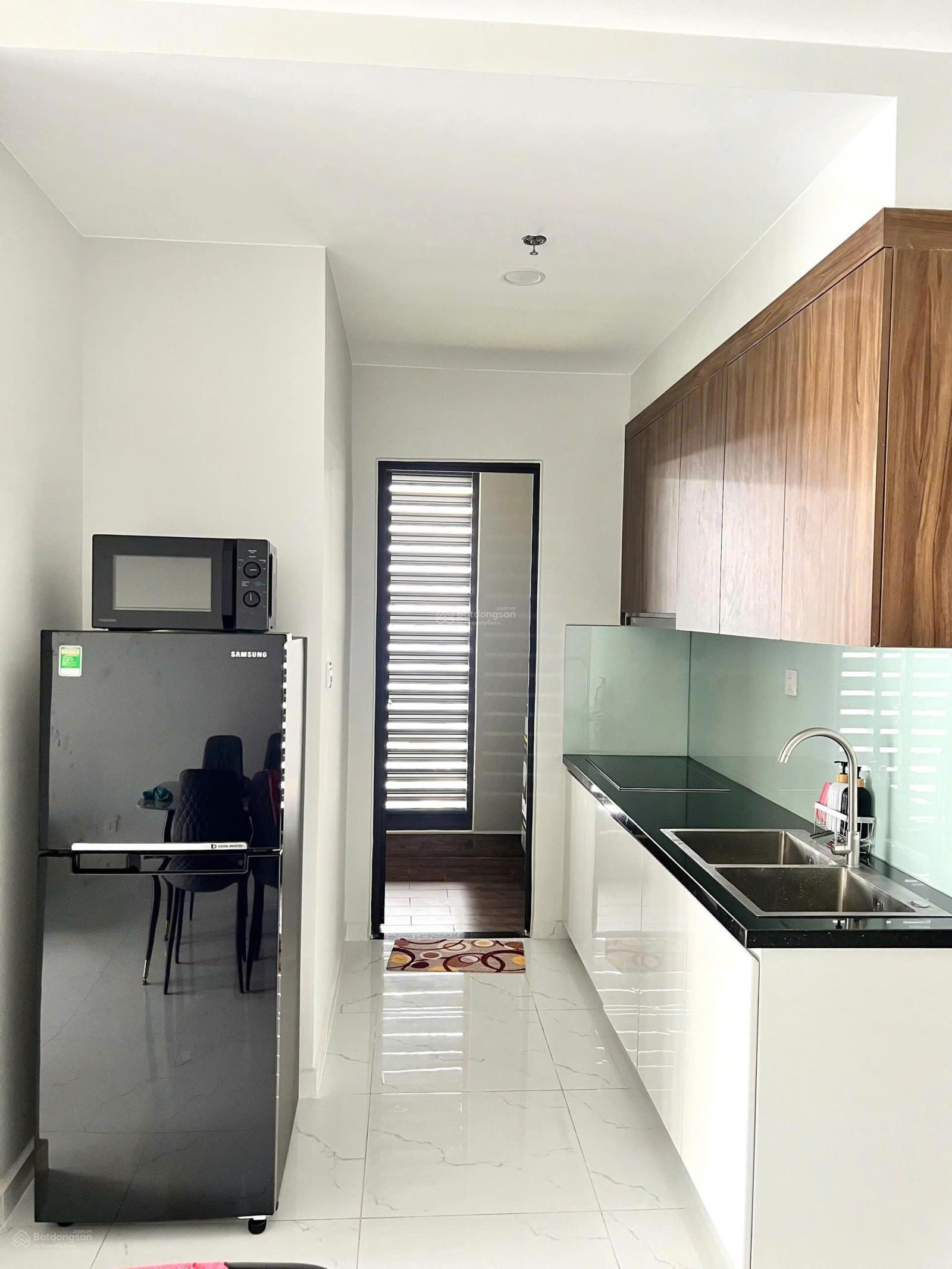 Chính chủ cho thuê căn hộ 2PN view hồ bơi full nội thất mới nguyên 8tr, gần AEON