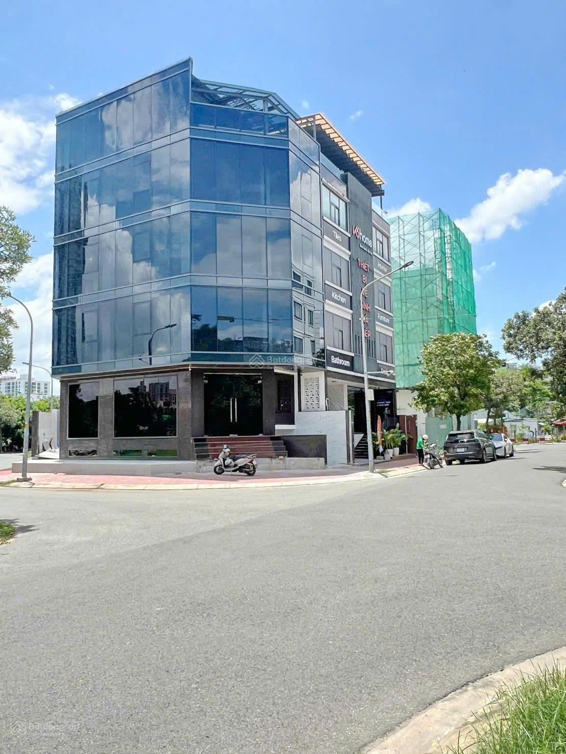 Góc 2 MT Thương hiệu - Trần Hưng Đạo, Quận 1 - DT 4.7 x 18m - 4 Tầng - HĐT 145Tr/Tháng - Giá 47 Tỷ