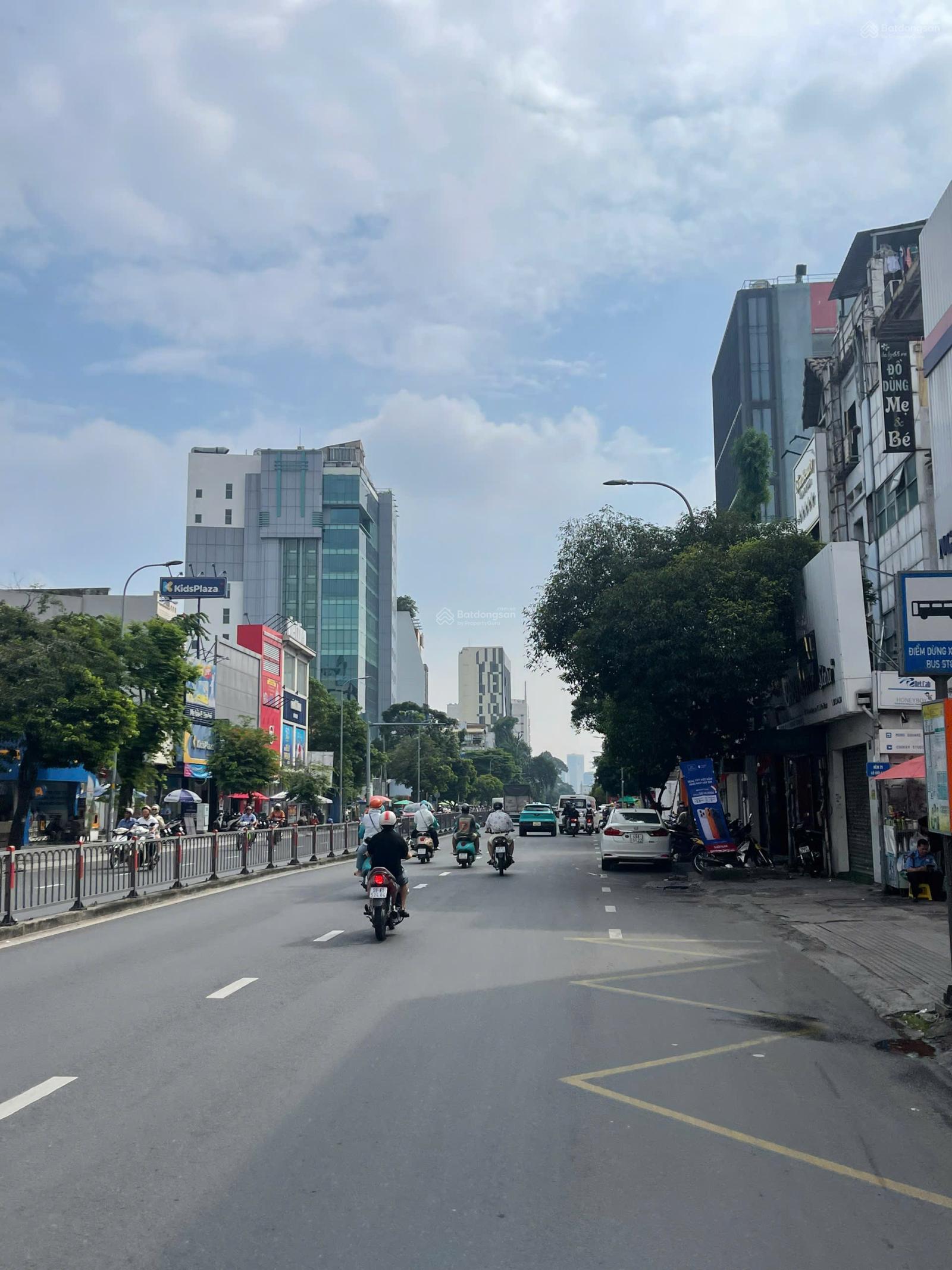 Cần bán nhà mặt tiền Nguyễn Văn Đậu Đoạn đẹp nhất DT 6x30M nỡ hậu 10m đẹp 4 tầng giá 35 Tỷ TL Cần bán nhà mặt tiền Nguyễn Văn Đậu Đoạn đẹp nhất DT 6x30M nỡ hậu 10m đẹp 4 tầng giá 35 Tỷ TL