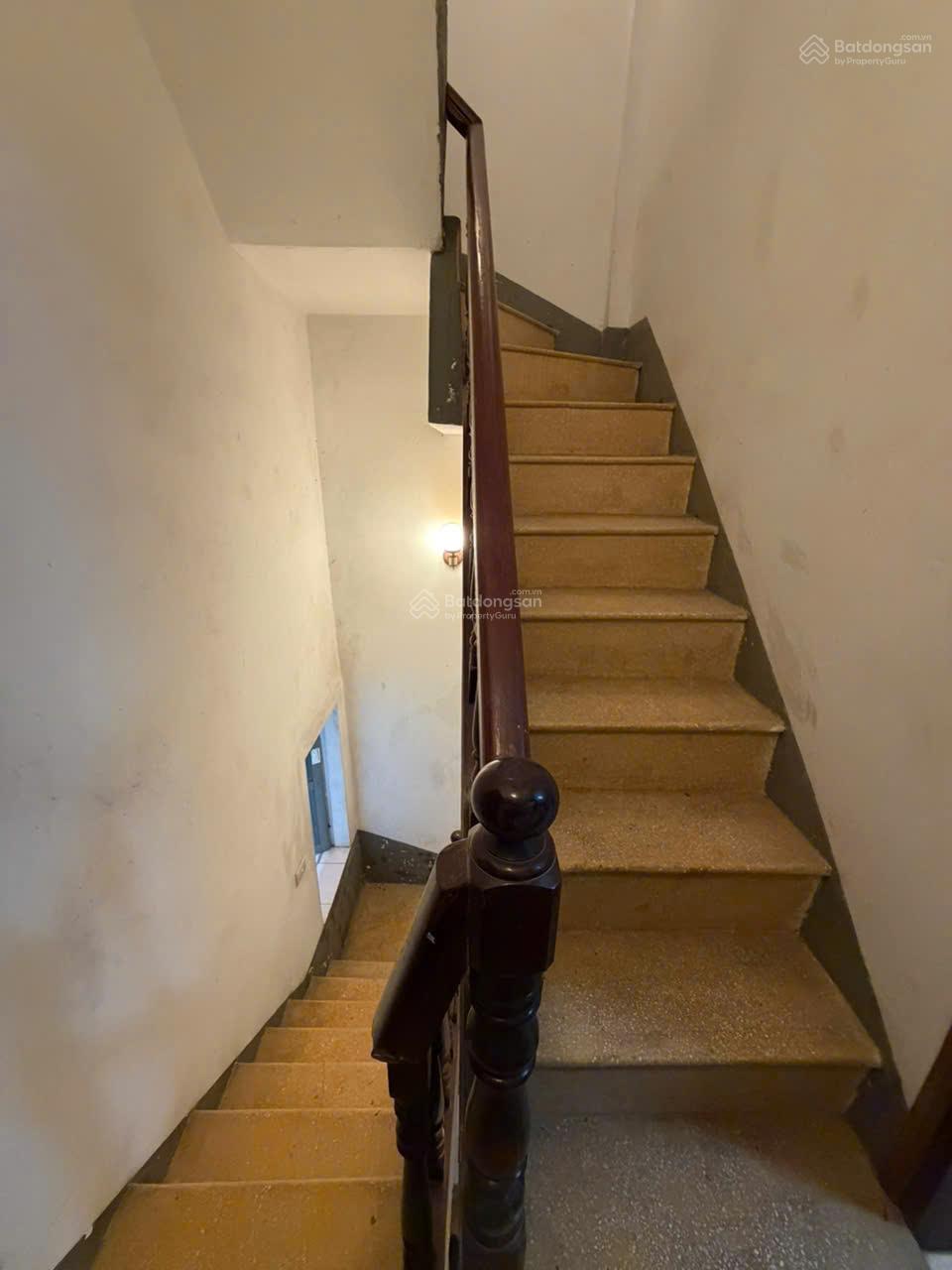 Bán nhà 4 tầng, 15m ra phố Chùa Quỳnh, Ngõ thẳng nông, trước nhà 4,5m thoáng sáng, KD online tốt