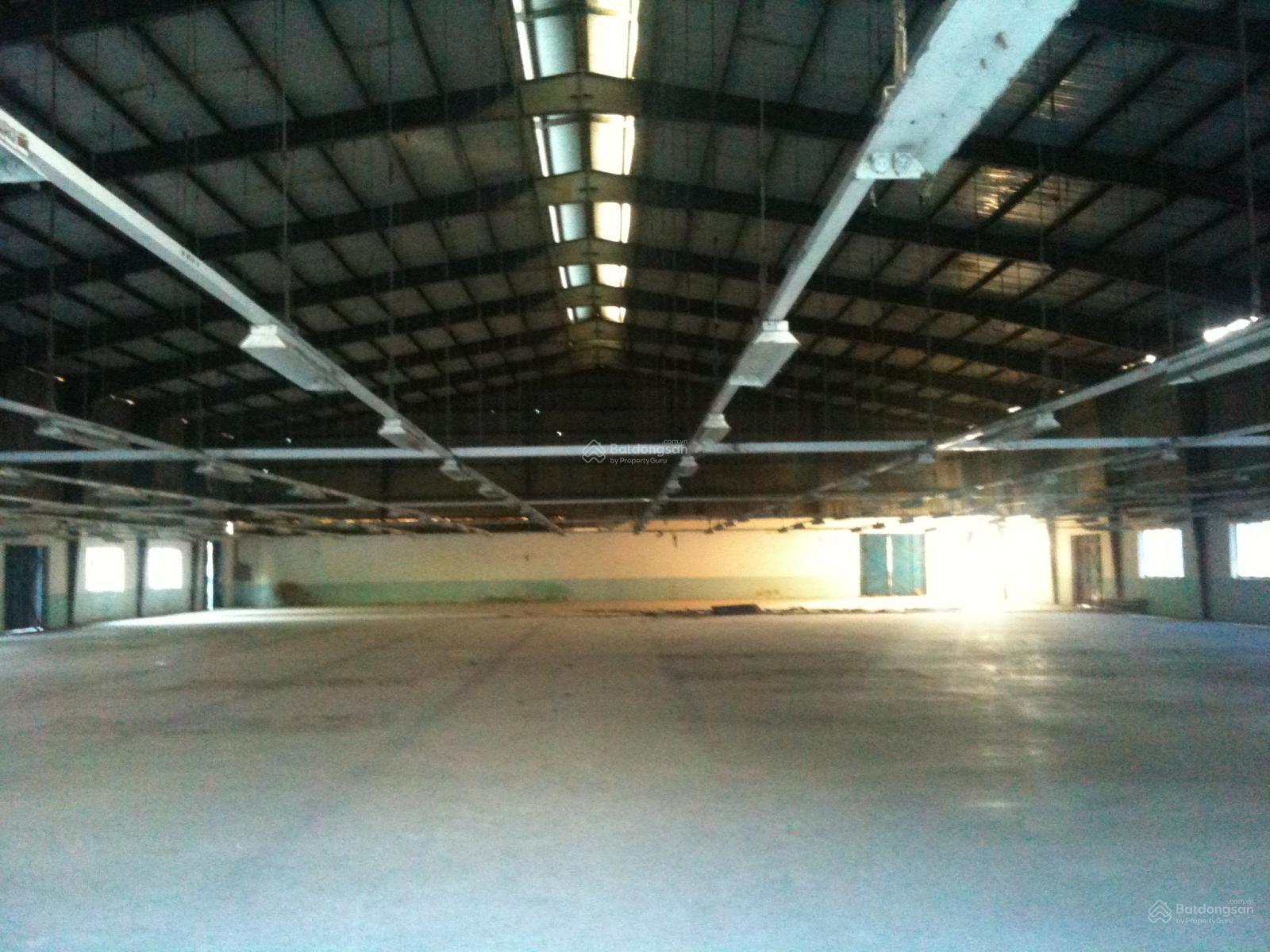 CHO THUÊ NHÀ XƯỞNG PHU HÒA BÊN CAT BÌNH DƯƠNG DT: 1400M GIÁ 50 TRIÊU LH: 0908 561 ***