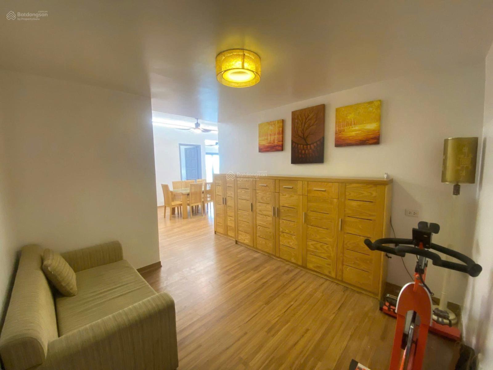 Bán căn hộ G2 Ciputra, 148m2, 4 phòng ngủ, full nội thất, nhà đẹp sẵn sàng giao dịch