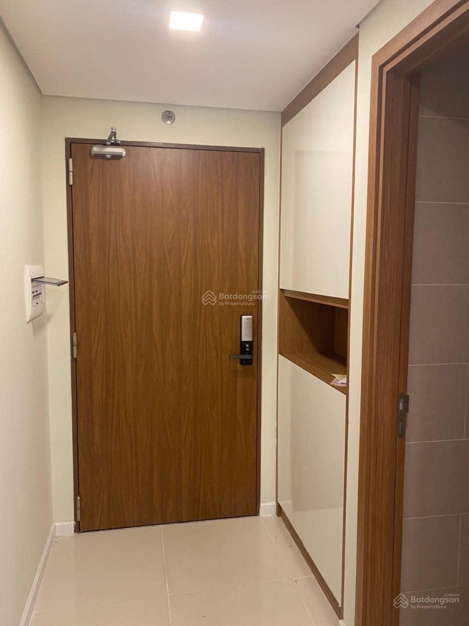 Bán căn hộ Rivera Park, 2 phòng ngủ, 2WC, 74m2, giá 5.5 tỷ, LH 0908 435 ***