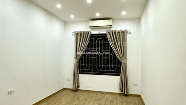 Chính chủ cần bán nhà ngõ 565 Nguyễn Trãi trung tâm, phân lô, ở ngay