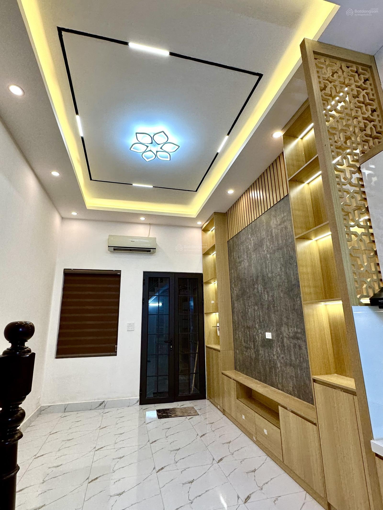 Chính chủ cần bán nhà ngõ 565 Nguyễn Trãi trung tâm, phân lô, ở ngay