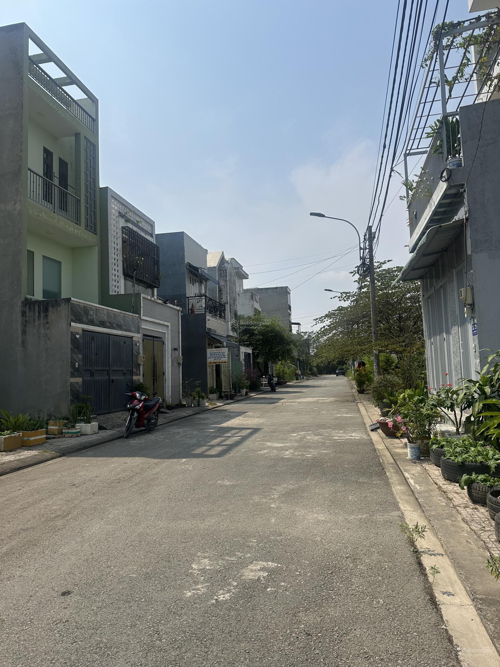 Bán gấp 2 lô Nam Long Sát đỗ Xuân hợp Q9 , DT 4.5x20 sỗ cá nhân giá 9.5 tỷ