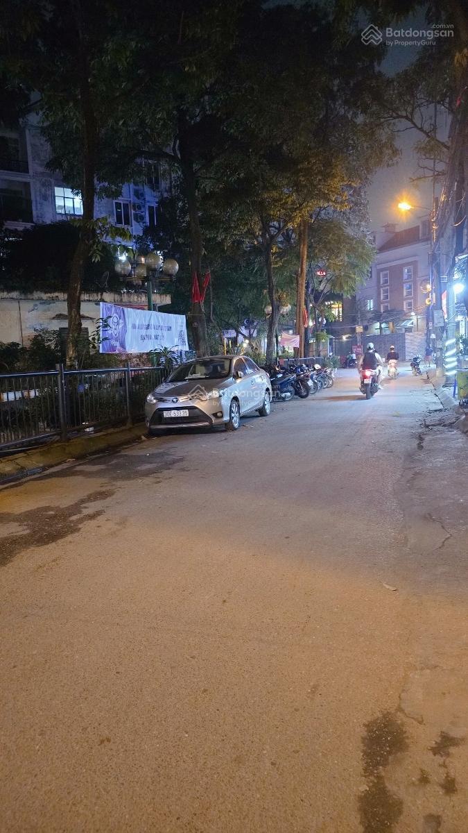 Bán đất phố Nguyễn Văn Giáp, Nam Từ Liêm, giá 60 tỷ, DT 236m2/MT 8m, đường 10m