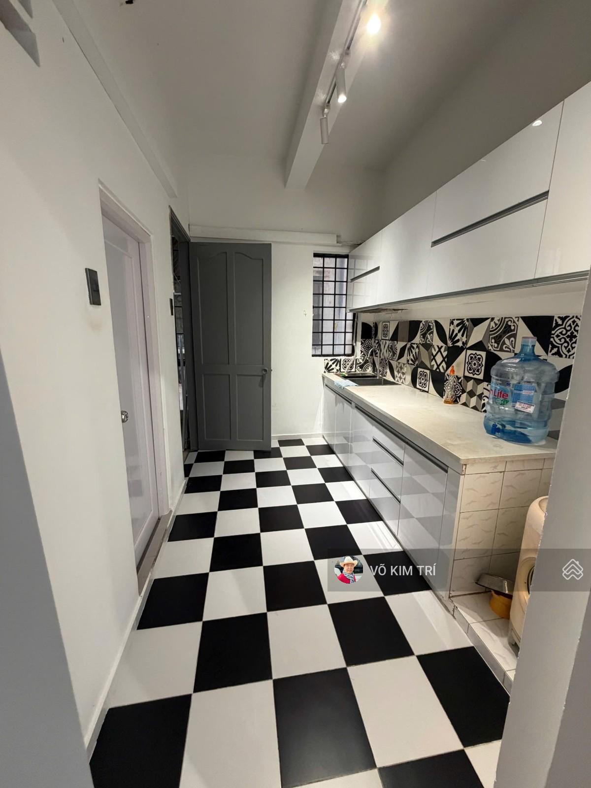 QUẬN 5 CC PHAN VĂN TRỊ 56M CÓ THANG MÁY SHR VĨNH VIỄN GIÁ 3,3TỶ QUẬN 5 CC PHAN VĂN TRỊ 56M CÓ THANG MÁY SHR VĨNH VIỄN GIÁ 3,3TỶ