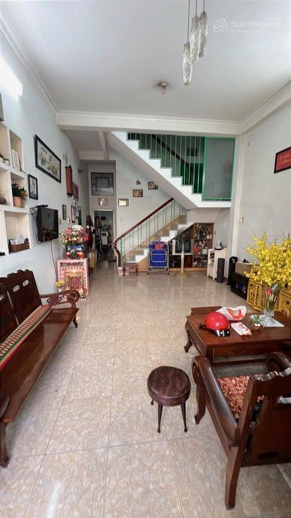 Bán nhà Phú Nhuận, gần sân bay - ngang lớn hơn 7m, 115m2, xe hơi ngủ nhà - 20.9tỷ