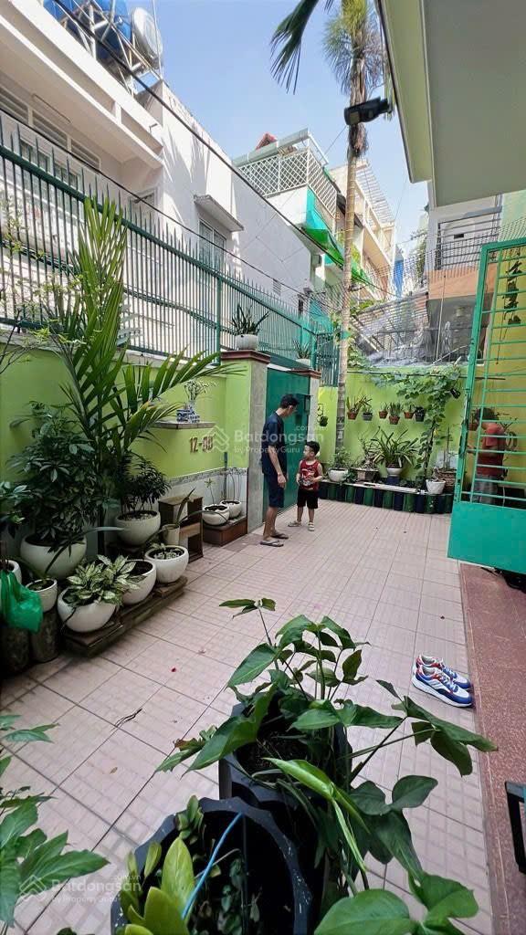 Bán nhà Phú Nhuận, gần sân bay - ngang lớn hơn 7m, 115m2, xe hơi ngủ nhà - 20.9tỷ