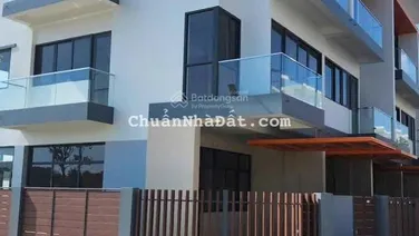 Cho thuê nhà nguyên căn góc 2 mặt tiền, nhà mới hoàn thiện, trệt, 2 lầu