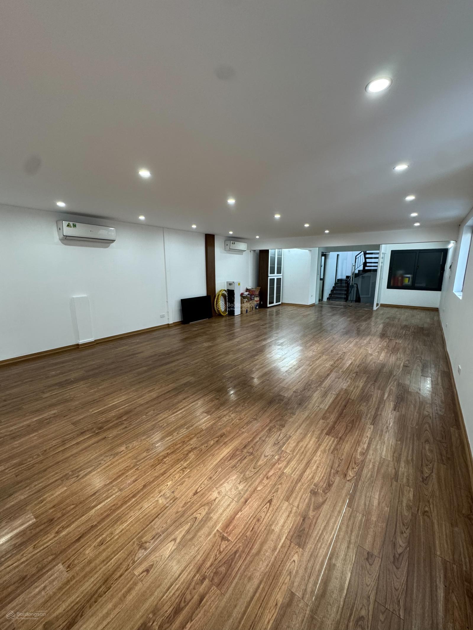 Cho thêu văn phòng 80m2/tầng như hình, sàn thông, phù hợp văn phòng, phòng tập., kd online