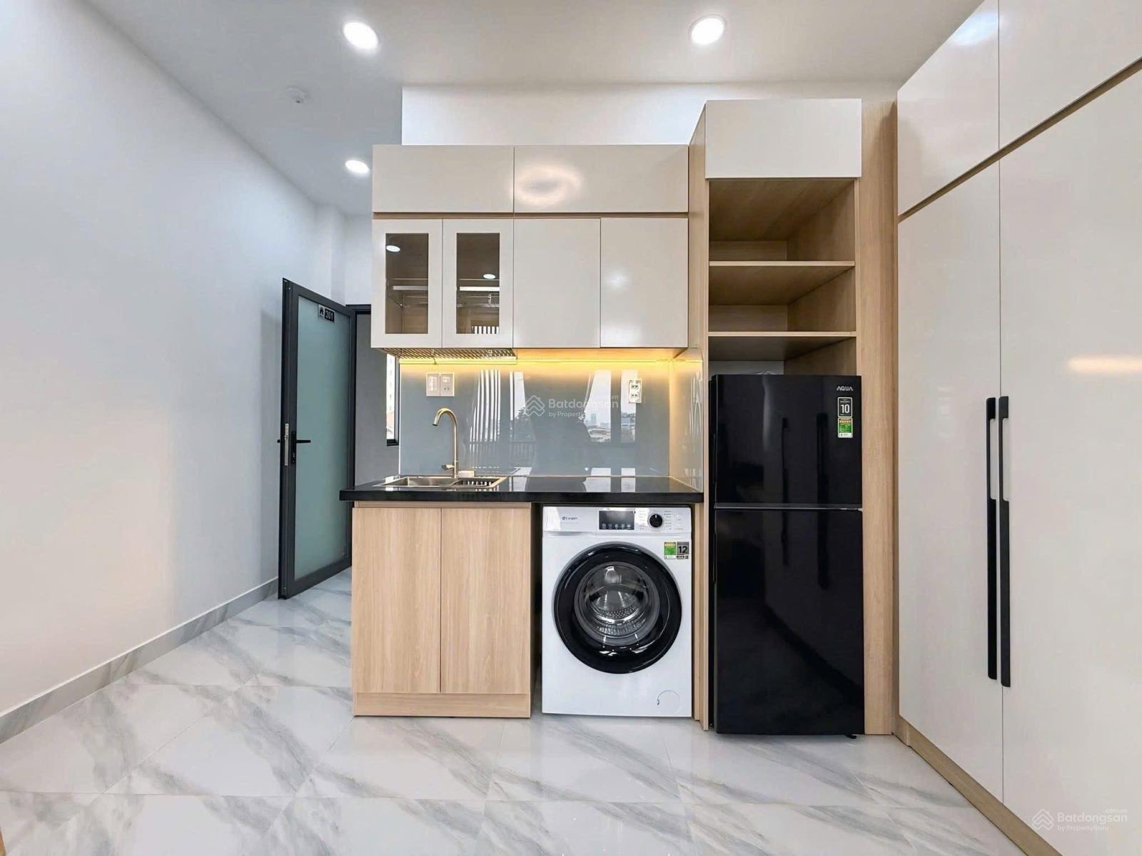 Căn hộ ban công thoáng đầy đủ nội thất máy giặt riêng Tô Hiến Thành quận 10 gần siêu thị Big C