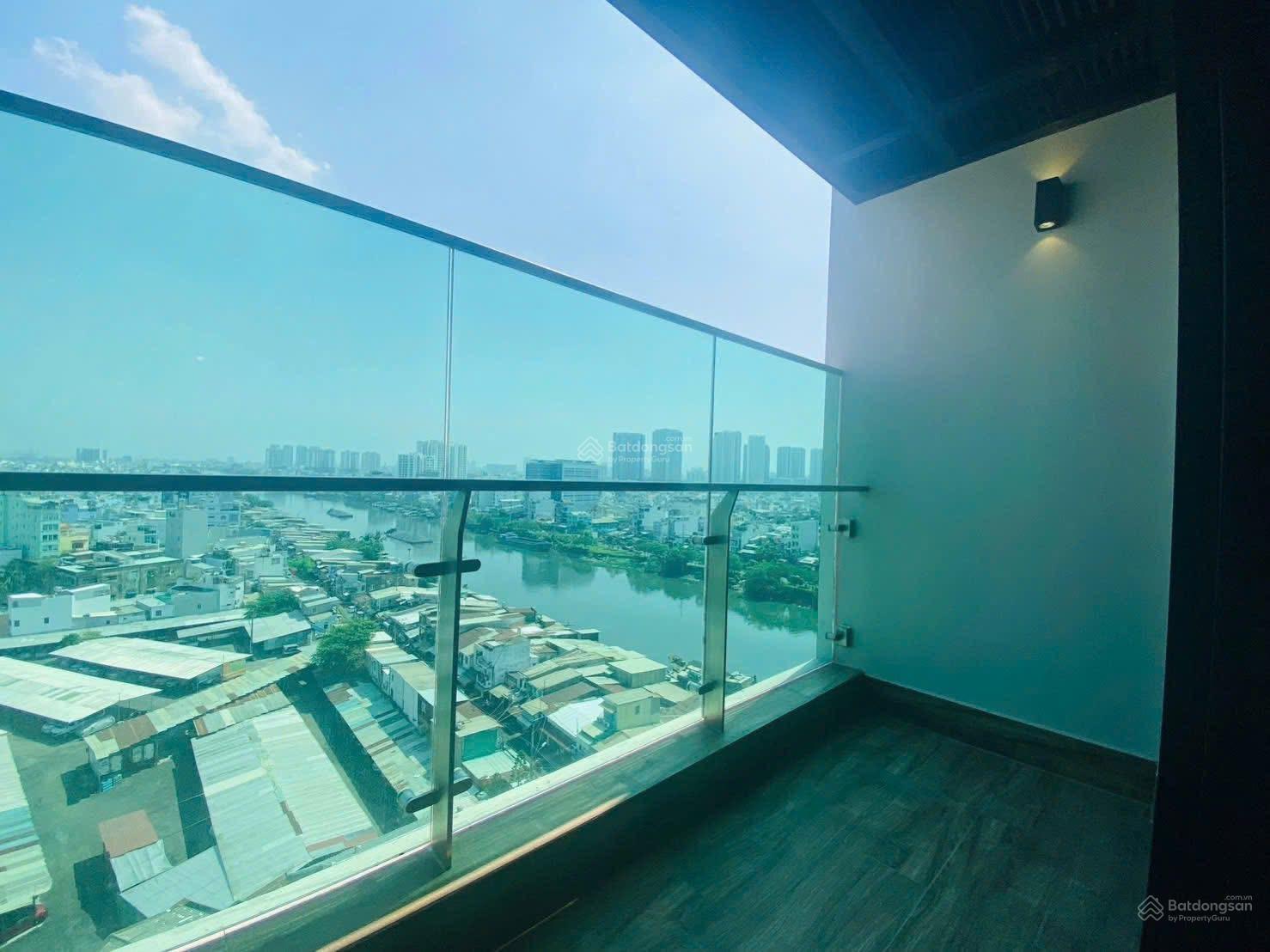 Cho thuê CC De La Sol, 25 triệu, 84m2, 2PN, 2WC bao đẹp, view sông pháo hoa, nhà mới thoáng đẹp