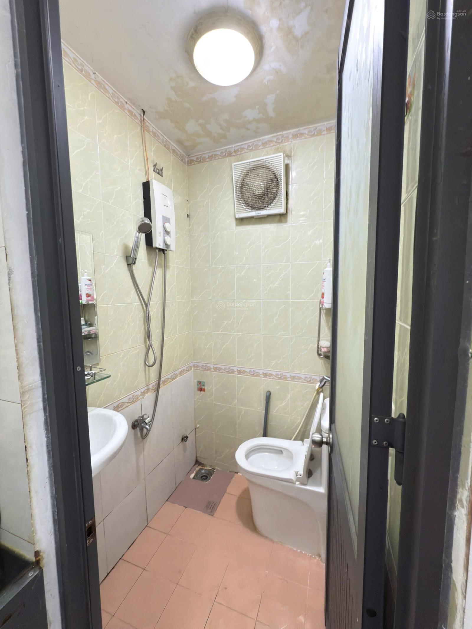 Cho thuê căn hộ 32 m2, chung cư Phan Xích Long, giá 5,2 tr/1 tháng