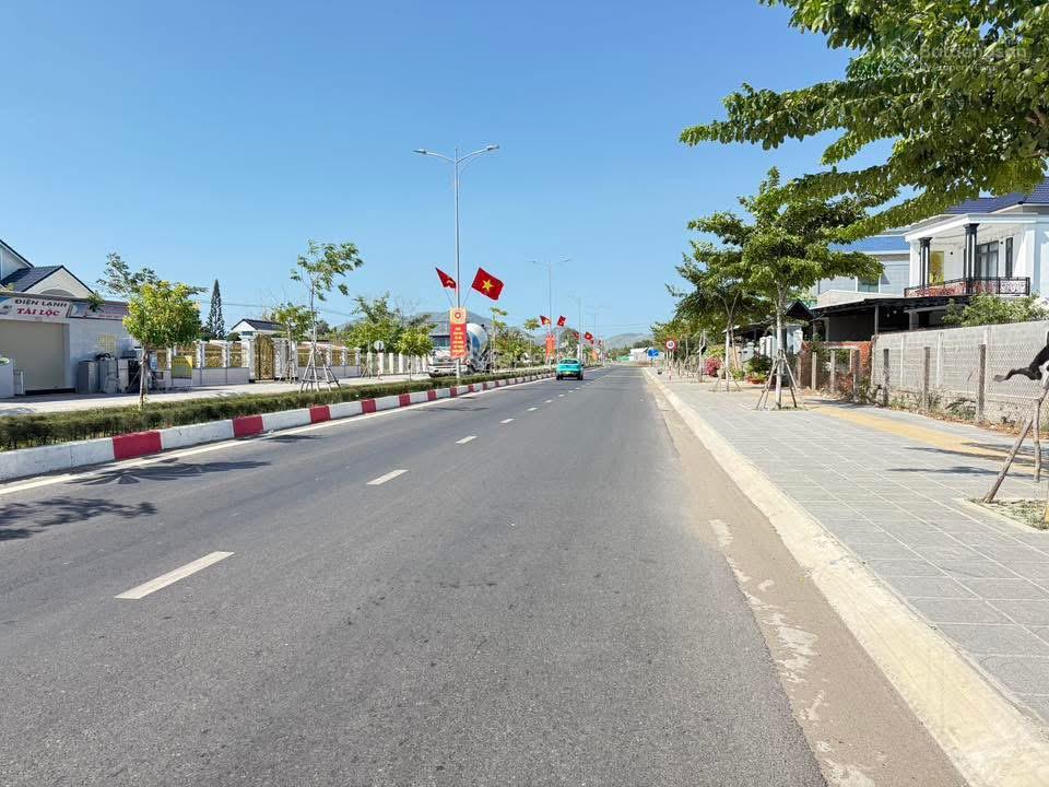 1 lô duy nhất rẻ nhất thị trường mặt tiền ven biển 994 ngang 10x57m 100m2 TC giá 6tỷ6, 0908 235 ***