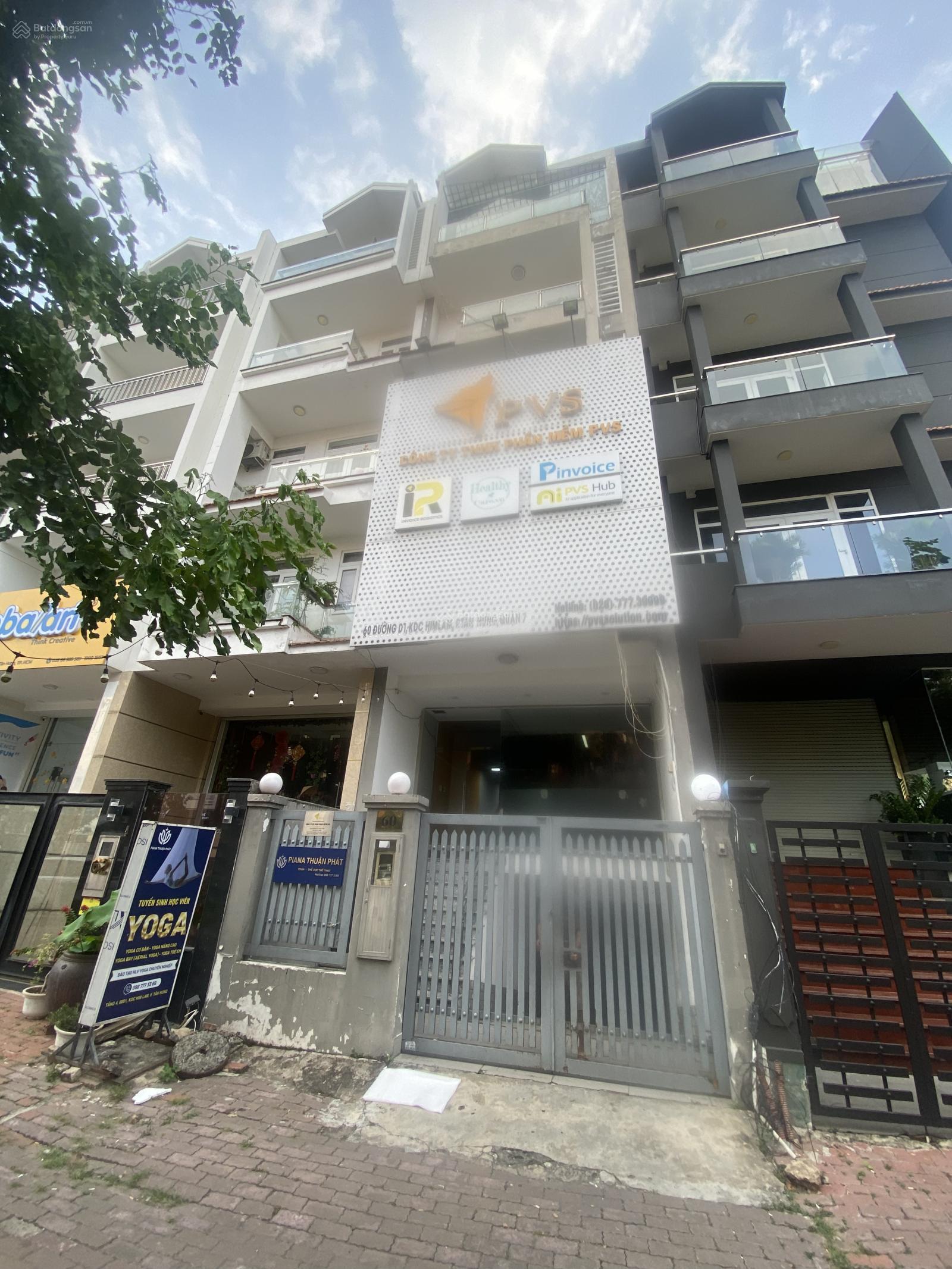 Cho thuê nhà nguyên căn măt tiền đường D1 kdc Himlam kênh Tẻ,Q7.Lh 0909 992 ***