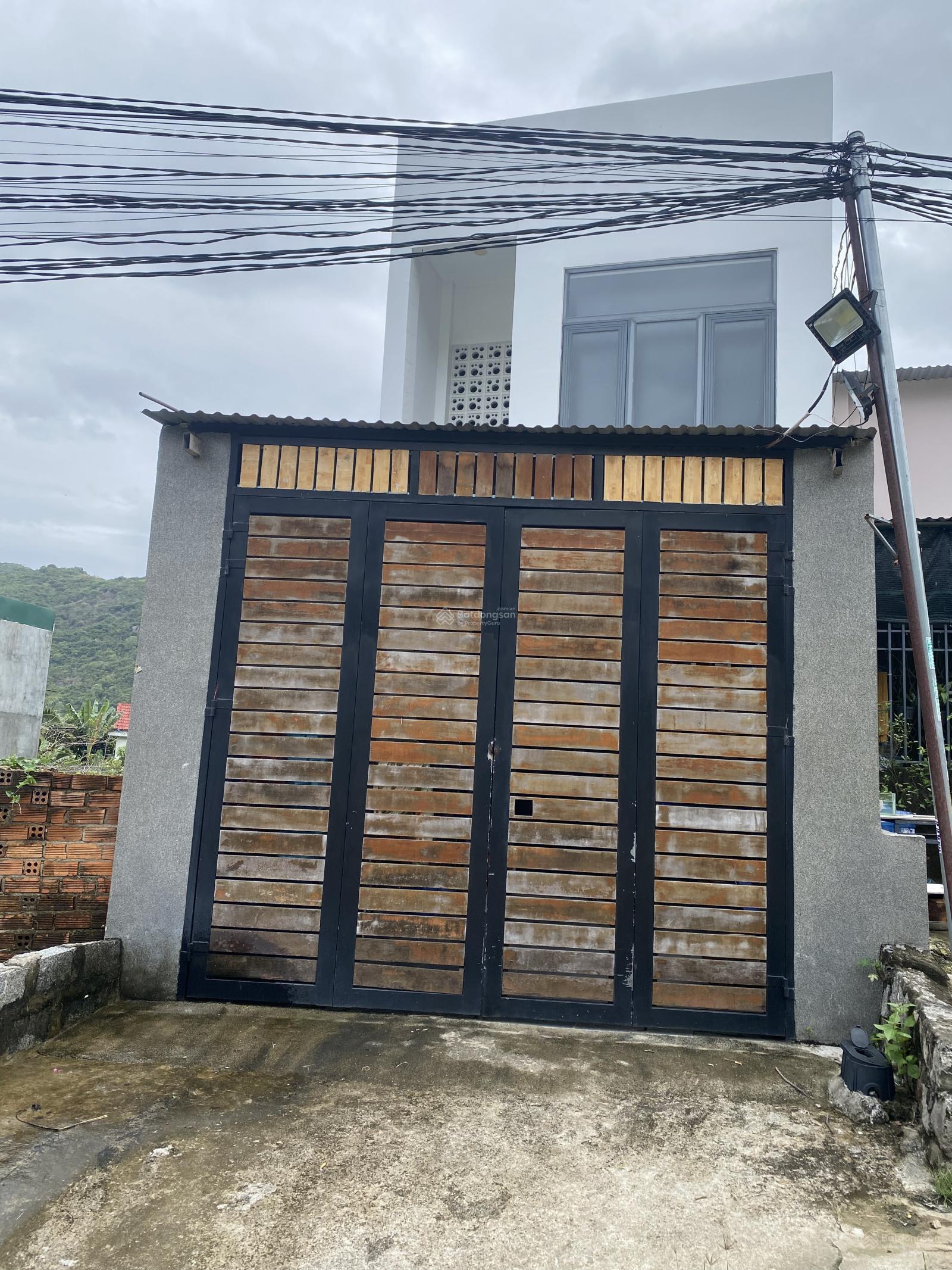 Cần bán nhà 1 lầu 1 trệt đầu hẻm 26 Mai Thị Dõng, Tây Nha Trang, giá 1,3 tỷ