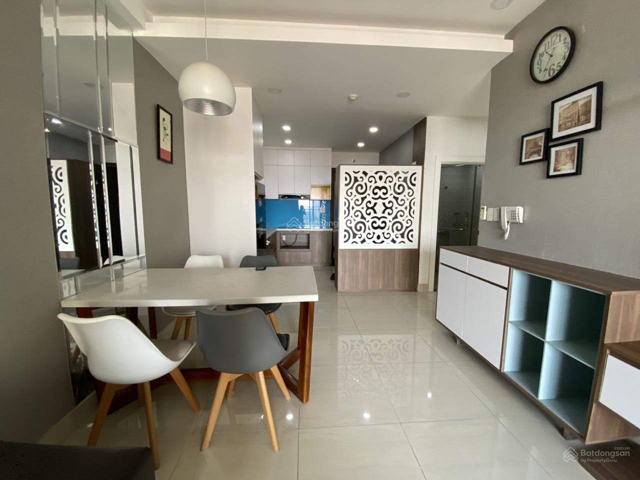 Cần bán căn 2PN.2WC đầy đủ nội thất y hình The Botanica giá chỉ 6 tỷ TL