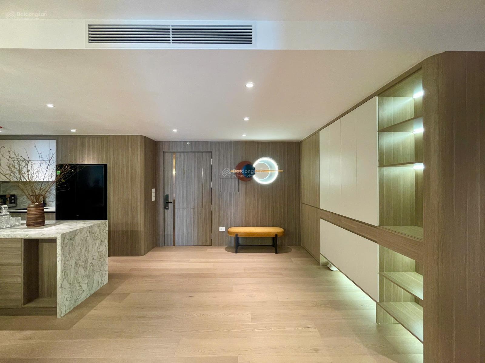 Cho thuê căn hộ Hong Kong Tower - 243A Đê La Thành, 3PN, full đồ, giá 20 tr/tháng