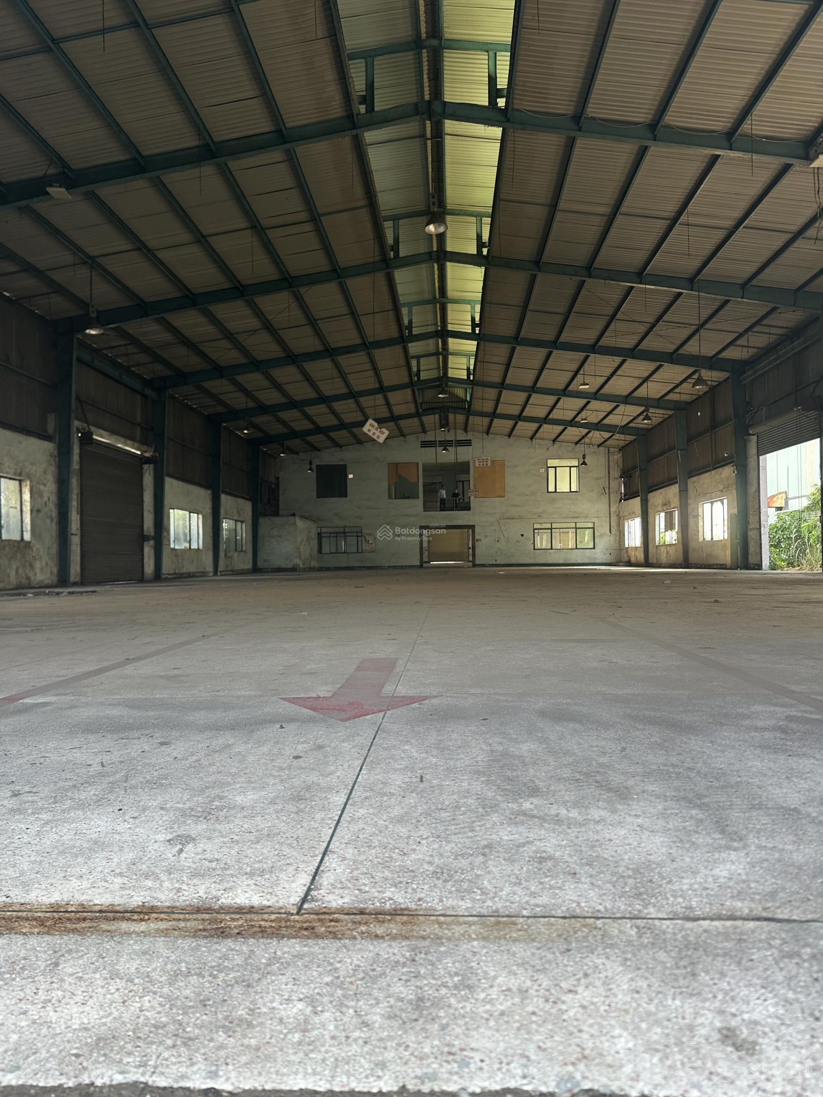 Cho thuê kho 2000m2 tại Lê Văn Khương, Q12. Đường xe cont 24. Có văn phòng Cho thuê kho 2000m2 tại Lê Văn Khương, Q12. Đường xe cont 24. Có văn phòng