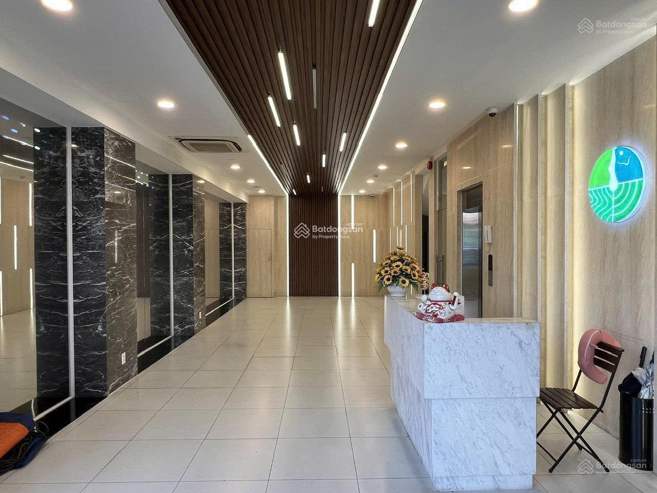 CHO THUÊ NHÀ MẶT TIỀN PHAN XÍCH LONG PHÚ NHUẬN NGANG 12M