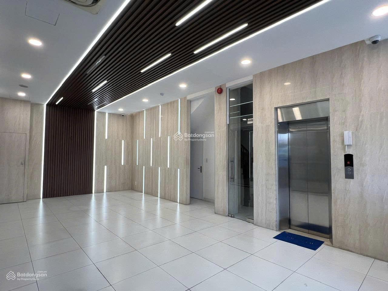 CHO THUÊ NHÀ MẶT TIỀN PHAN XÍCH LONG PHÚ NHUẬN NGANG 12M