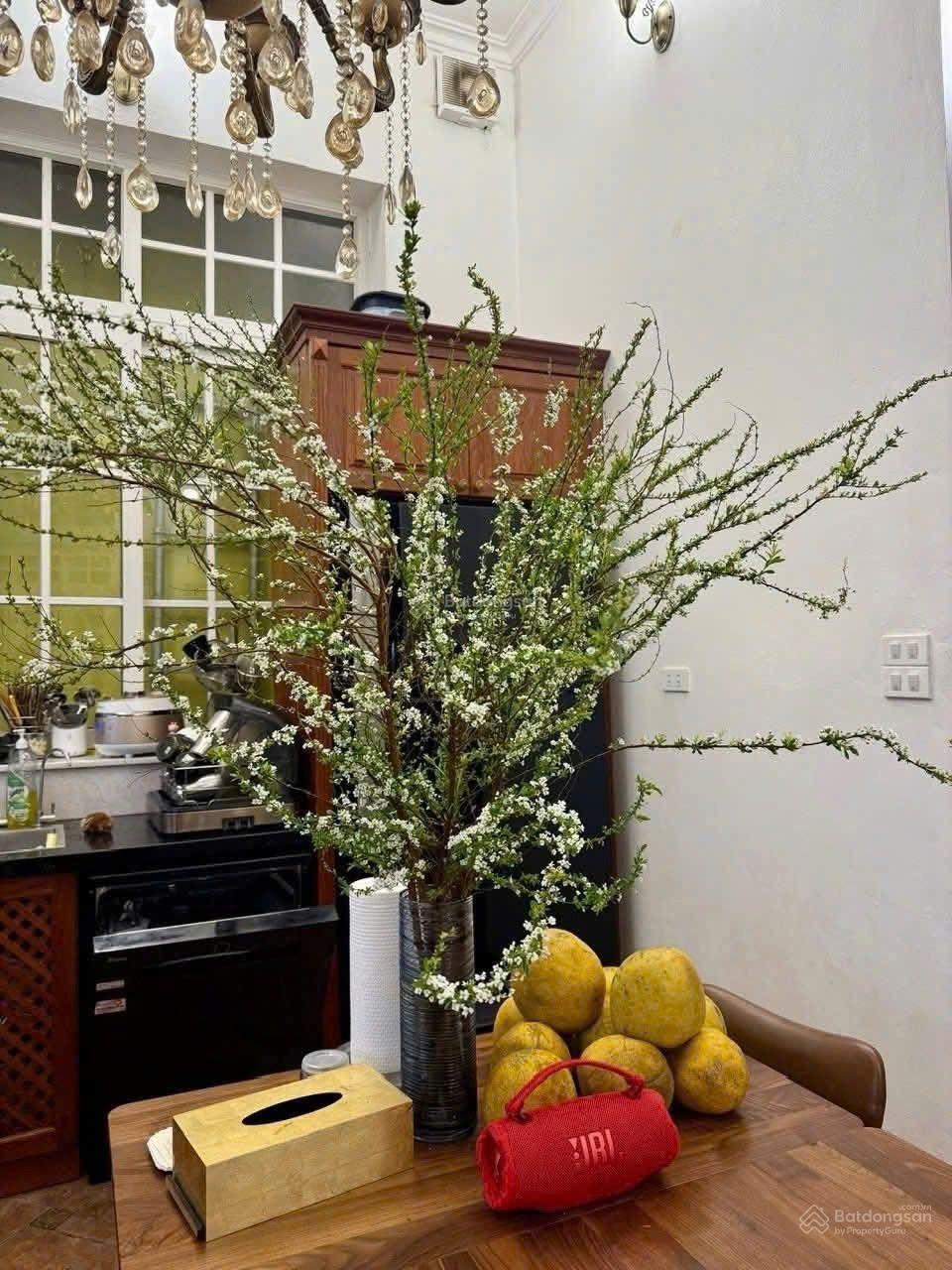 BÁN NHÀ NGÃ 3 XÃ ĐÀN- PHẠM NGỌC THẠCH- ĐỐNG ĐA 75M 5 TẦNG GIÁ 11 TỶ- 20M RA PHỐ - NGÕ 3M- NHÀ DÂN