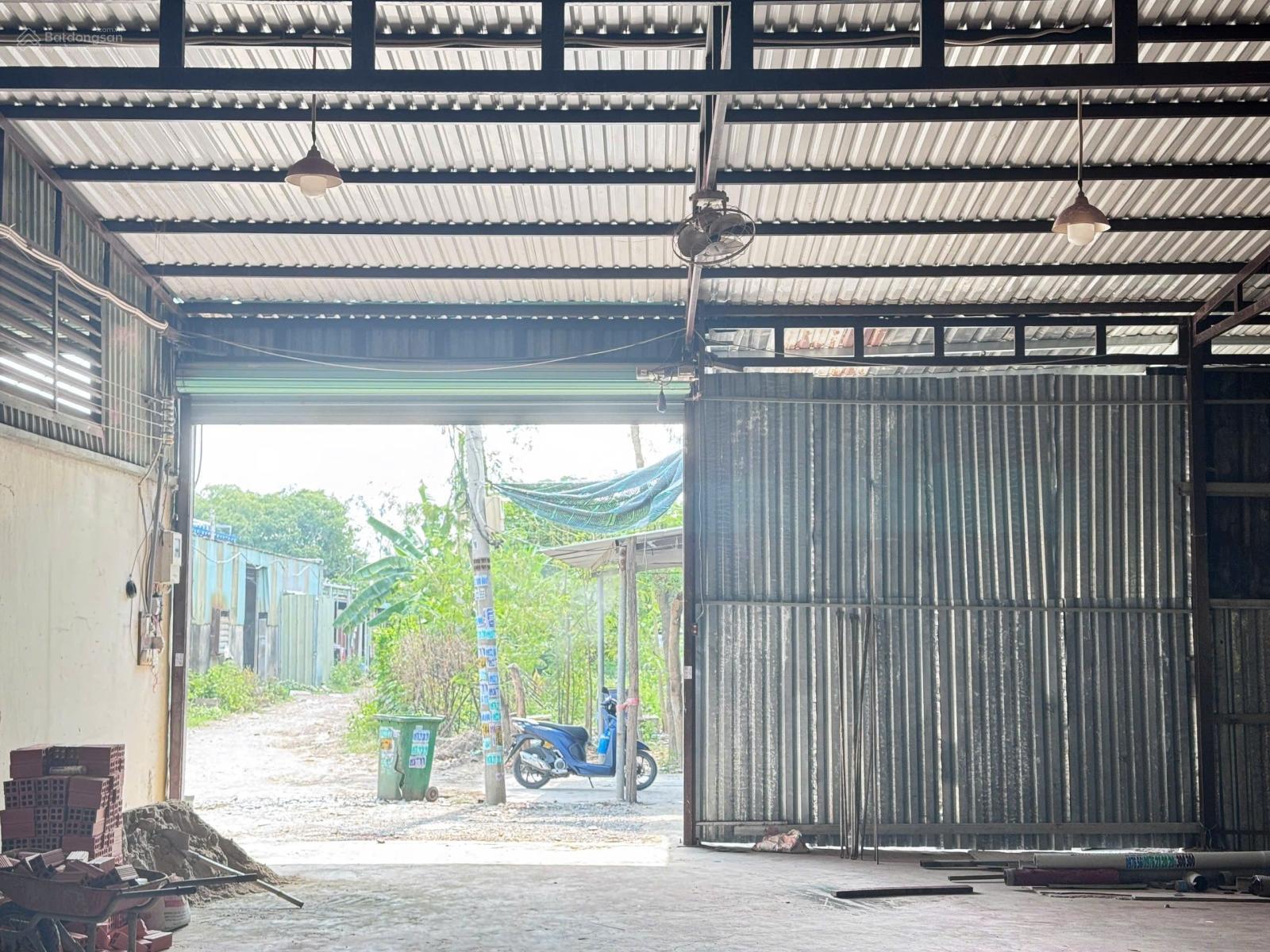 Cho thuê kho xưởng: 300m2 giá 16 triệu/th, đường xe tải Trần Văn Giàu BC